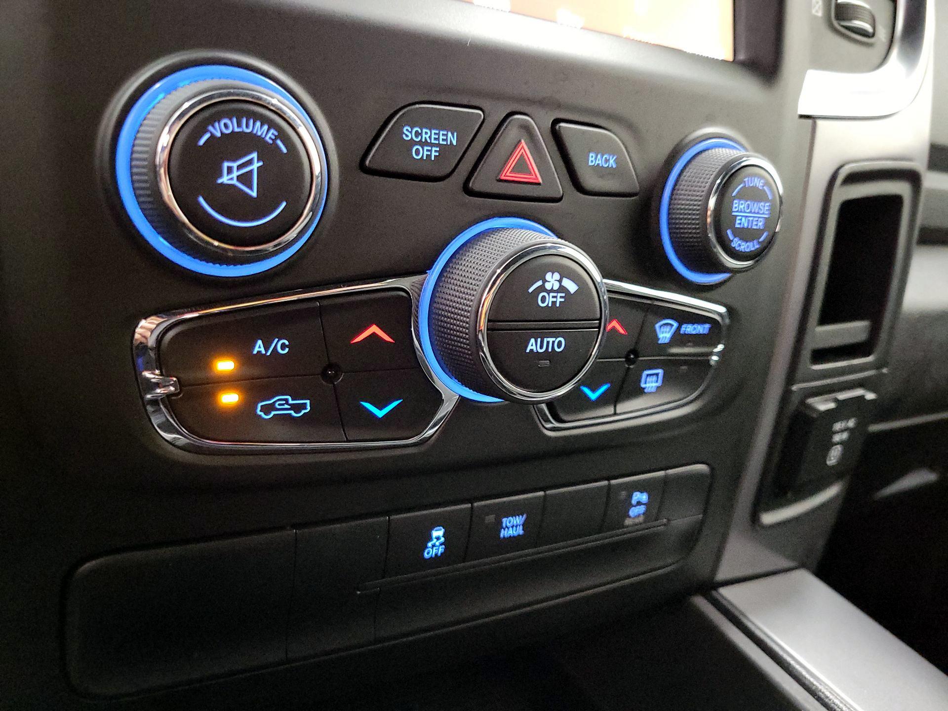 Thumbnail: 2022 RAM 1500 Classic - 17