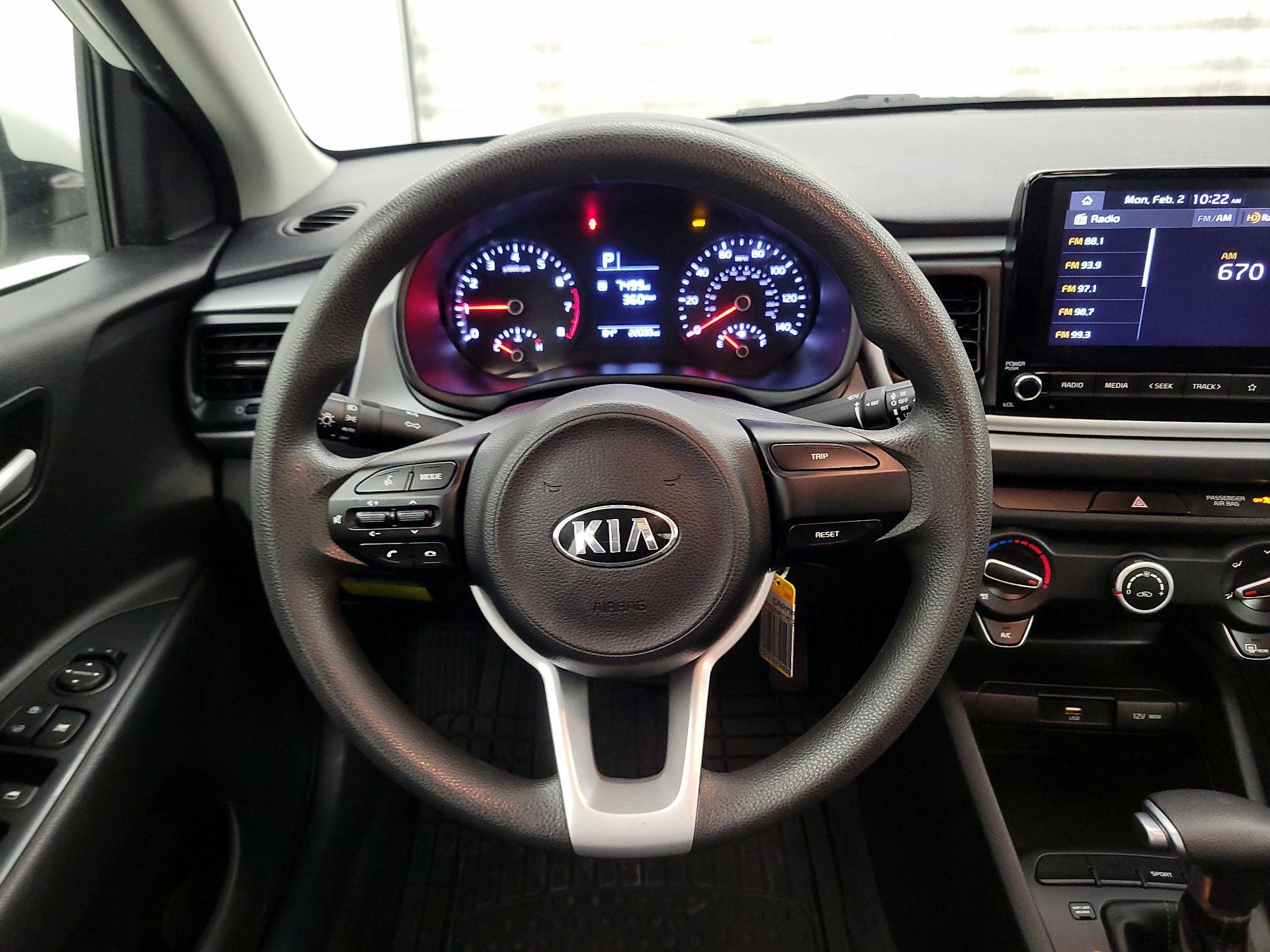 Thumbnail: 2021 Kia Rio - 10