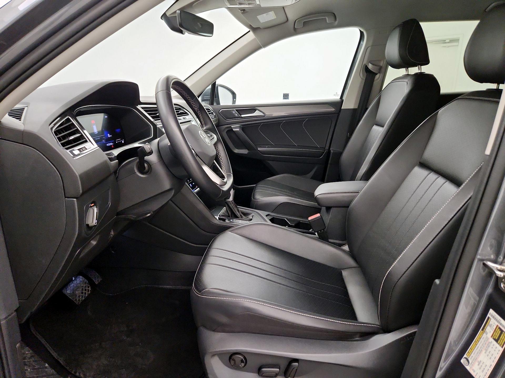 Thumbnail: 2024 Volkswagen Tiguan - 11