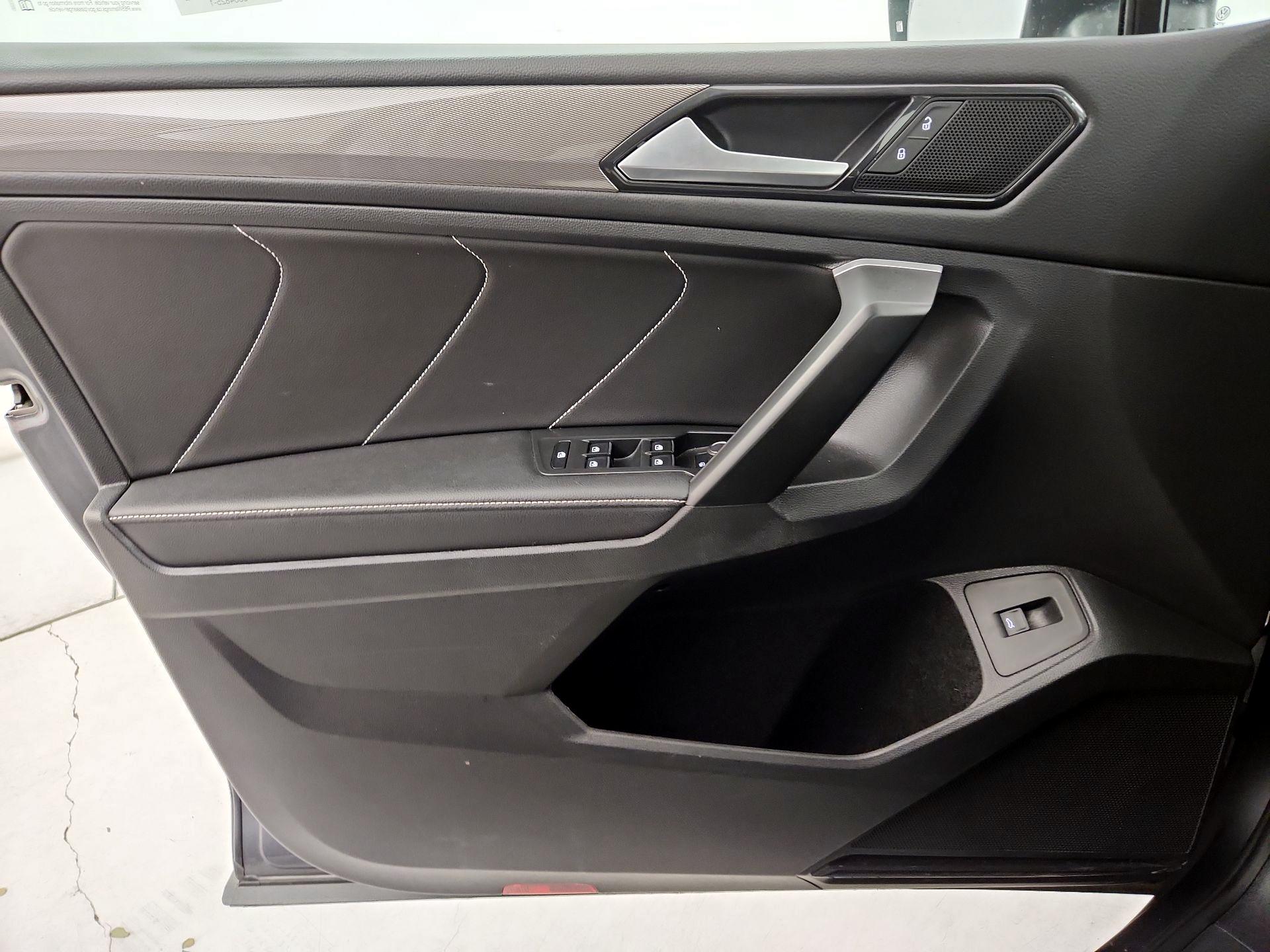 Thumbnail: 2024 Volkswagen Tiguan - 12