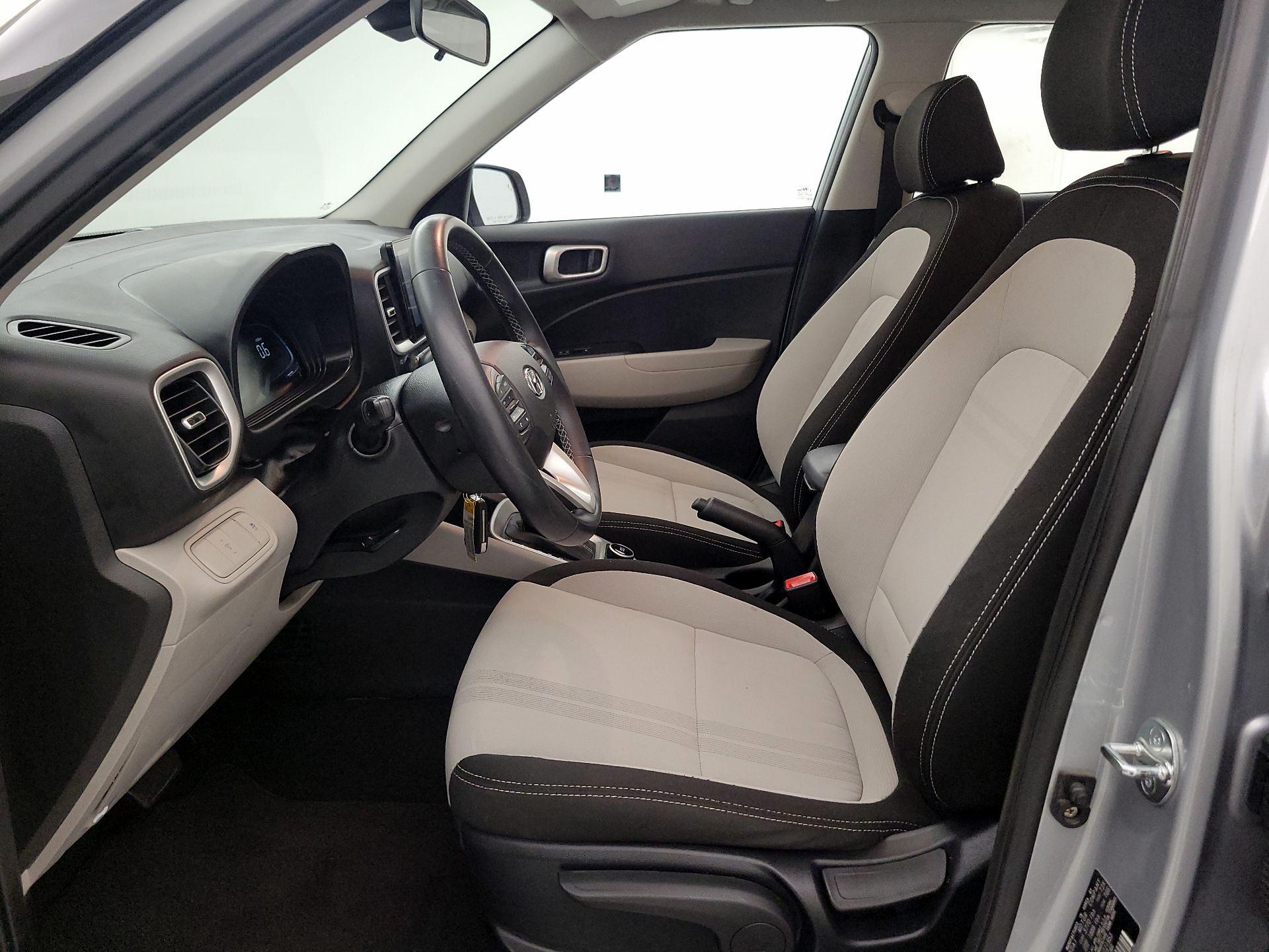 Thumbnail: 2023 Hyundai Venue - 11