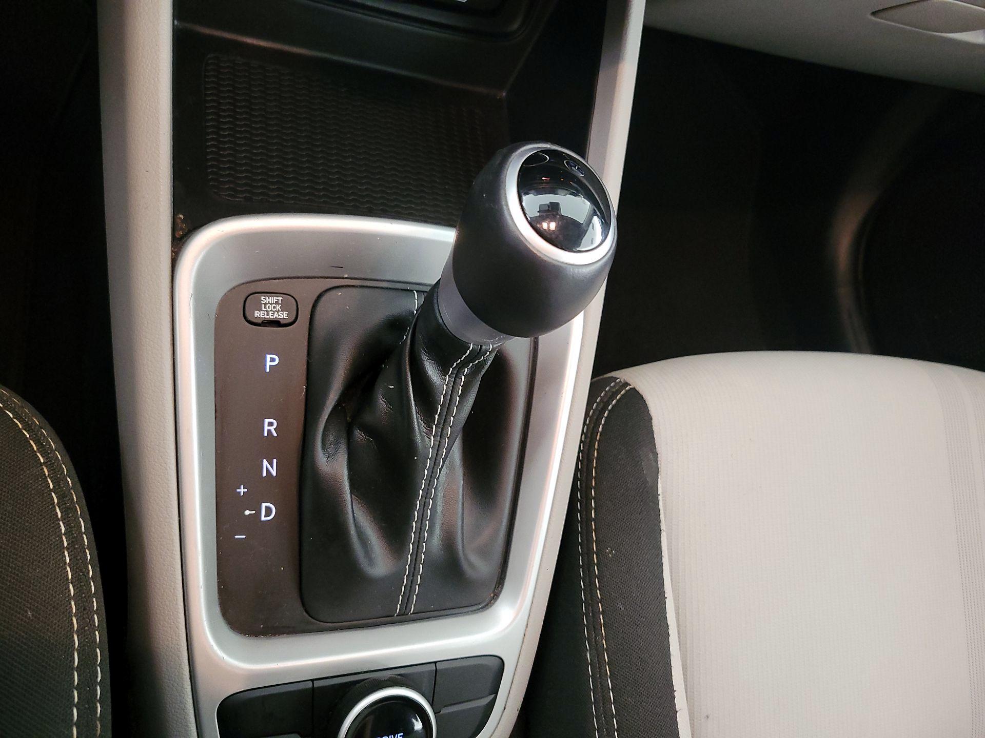 Thumbnail: 2023 Hyundai Venue - 17