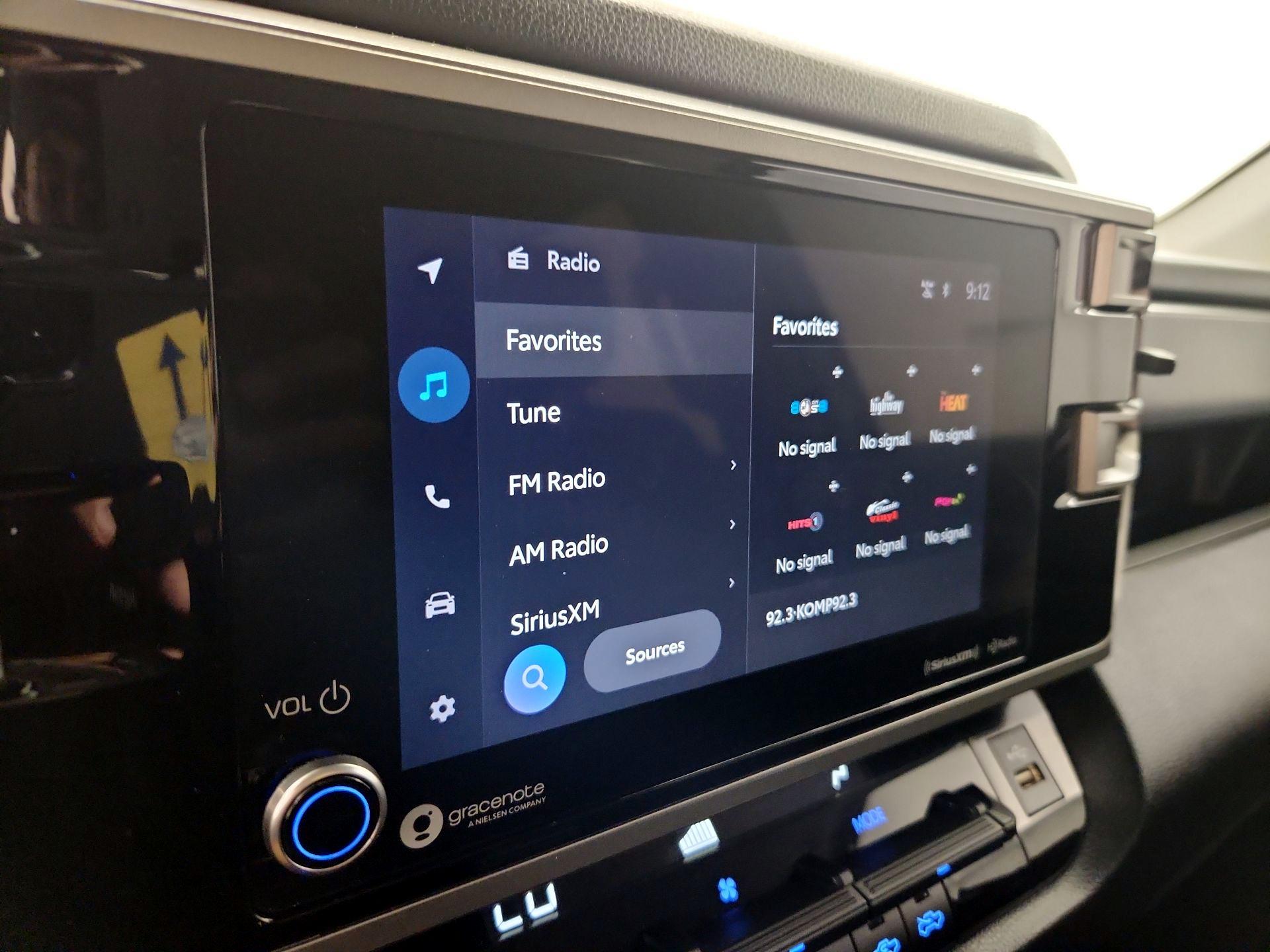 Thumbnail: 2023 Toyota Tundra - 15