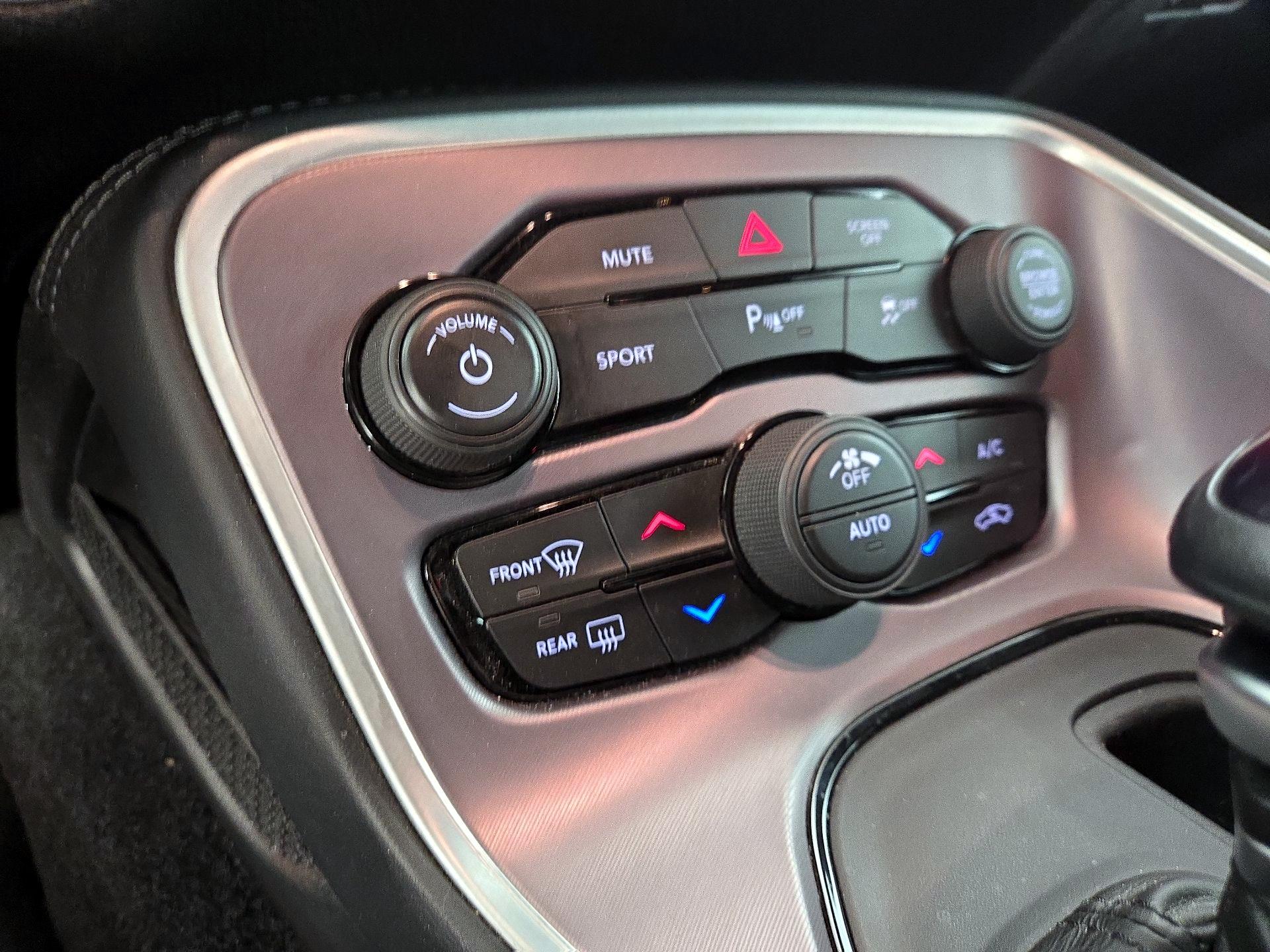 Thumbnail: 2022 Dodge Challenger - 16