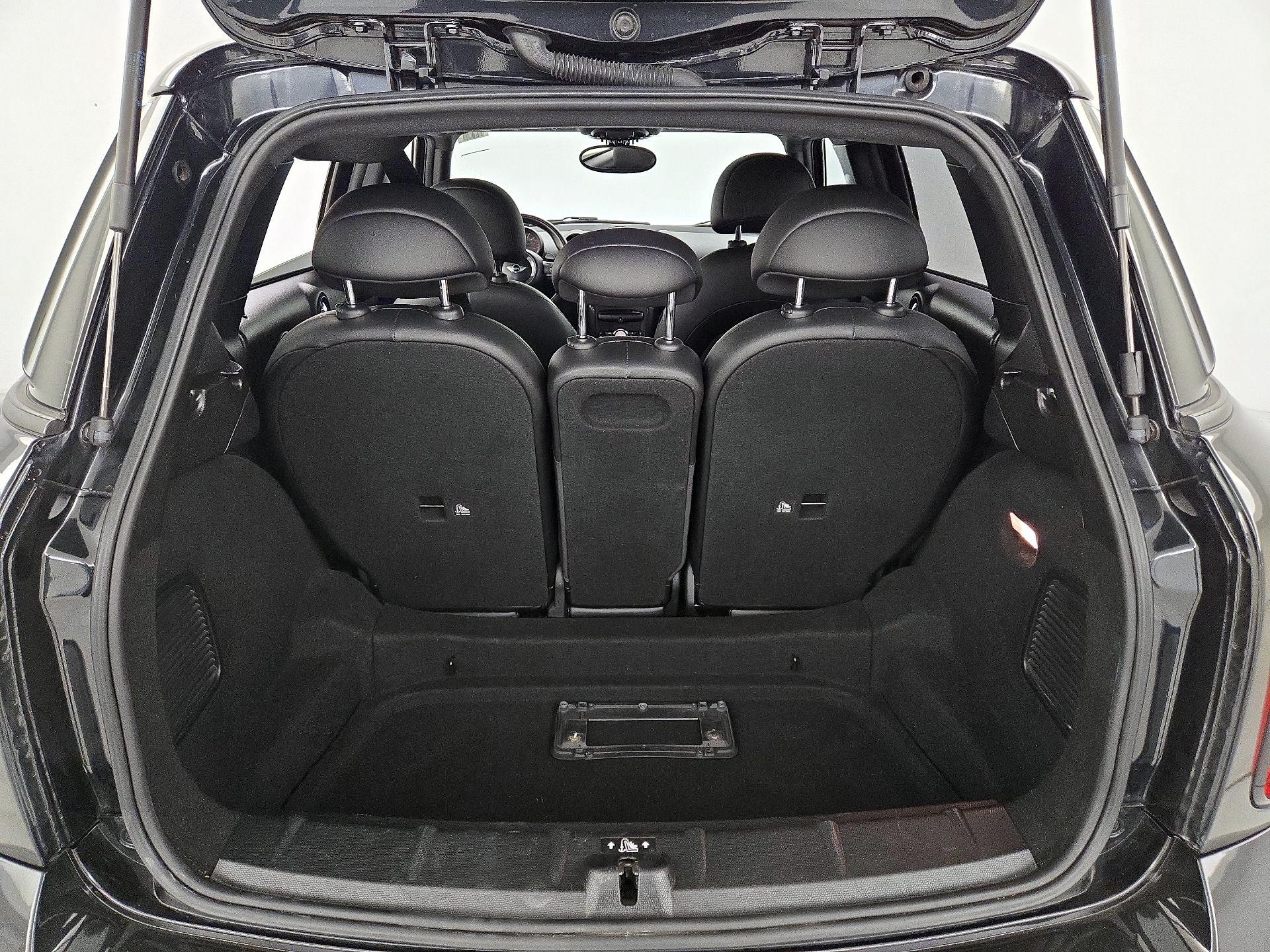 Thumbnail: 2016 MINI Cooper Countryman - 18