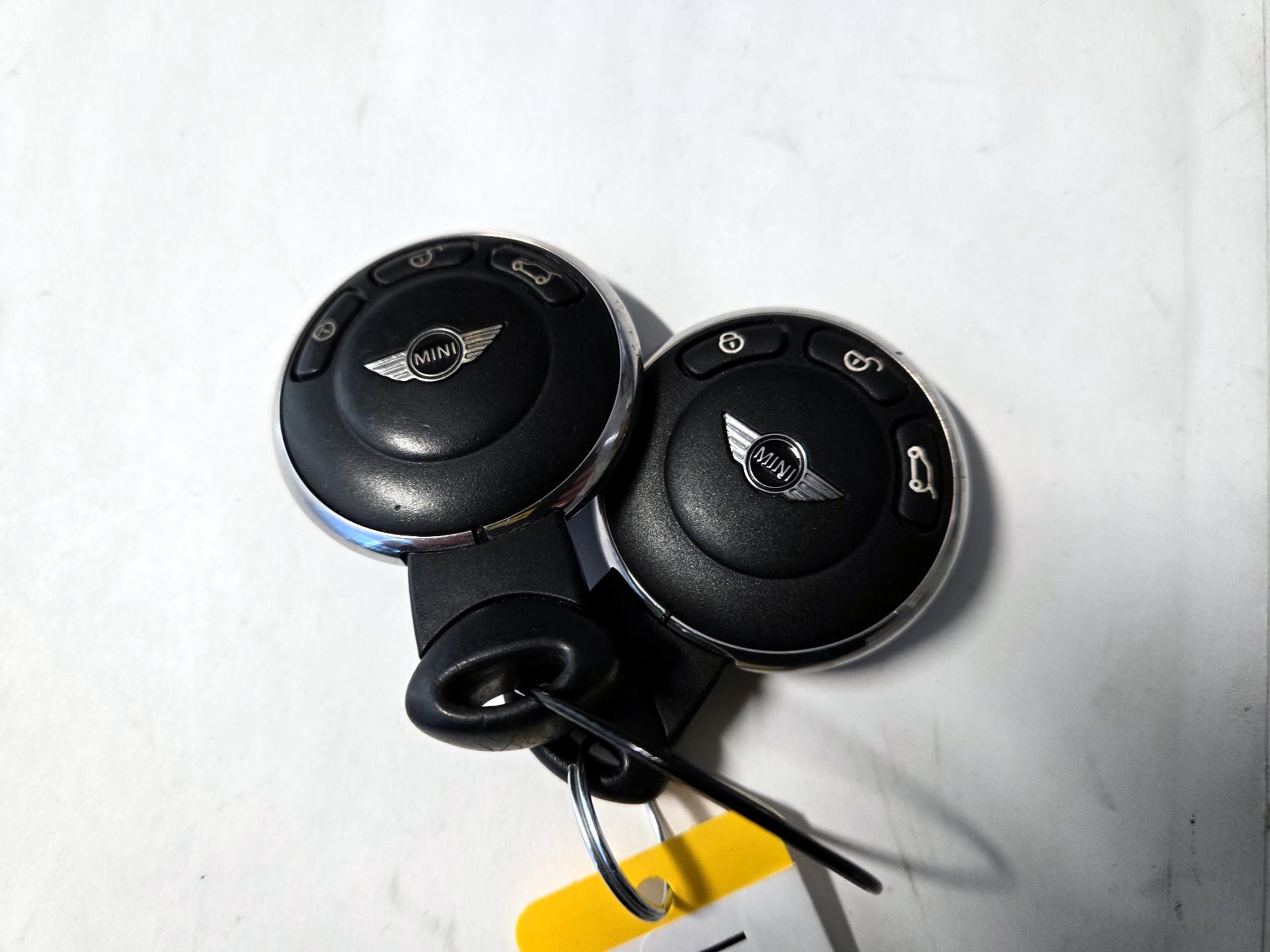 Thumbnail: 2016 MINI Cooper Countryman - 20