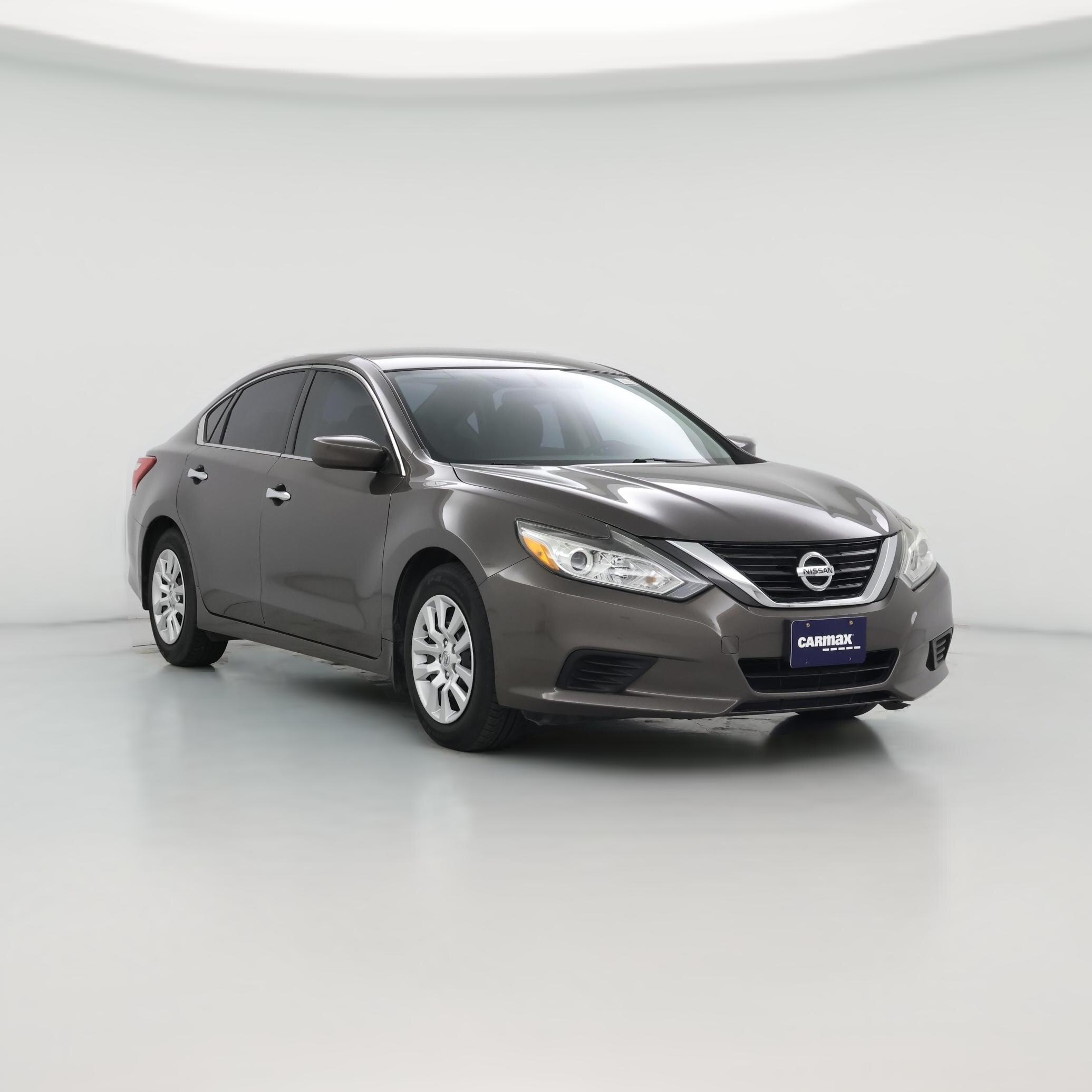 Thumbnail: 2016 Nissan Altima - 1