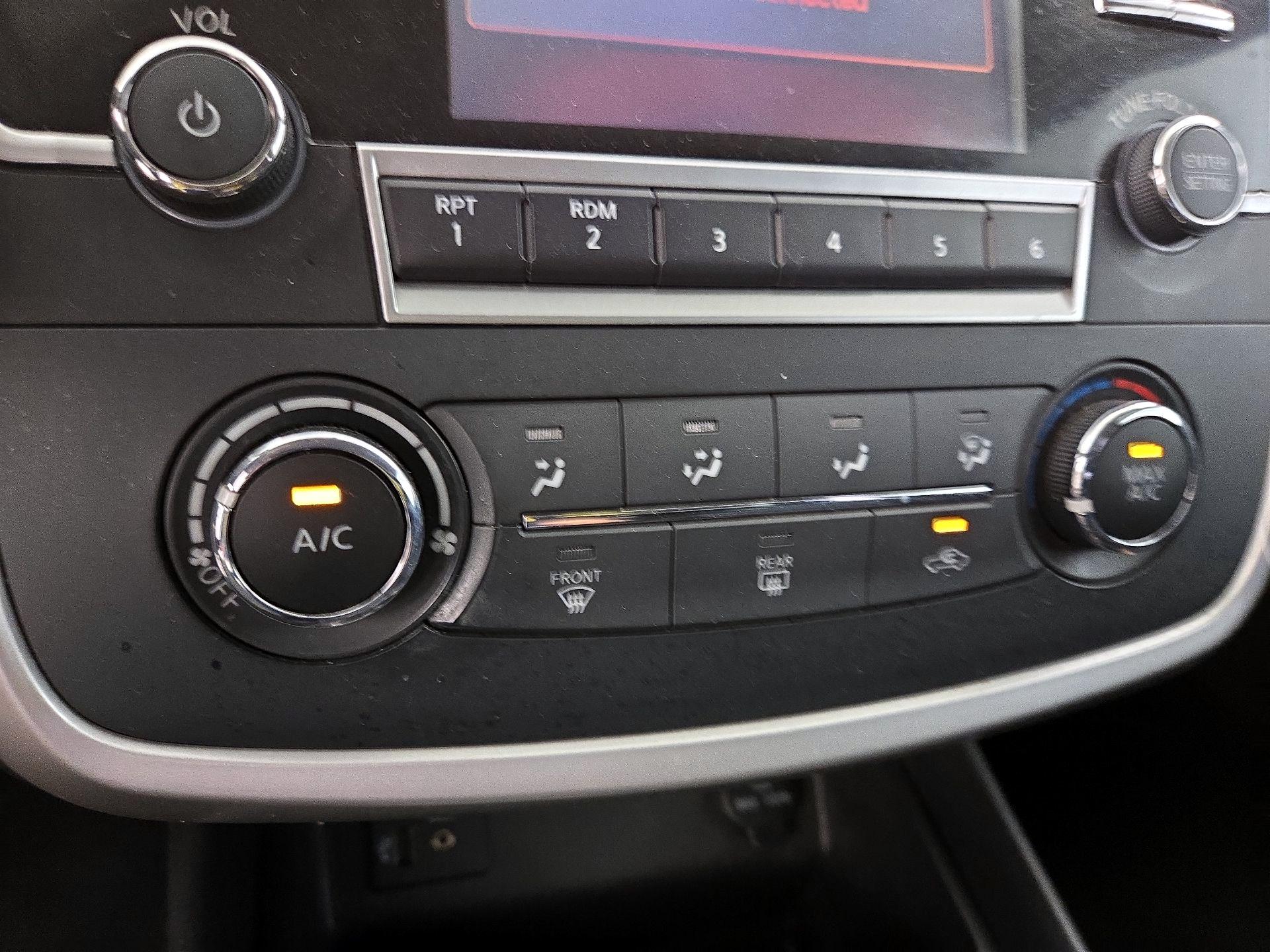 Thumbnail: 2016 Nissan Altima - 16