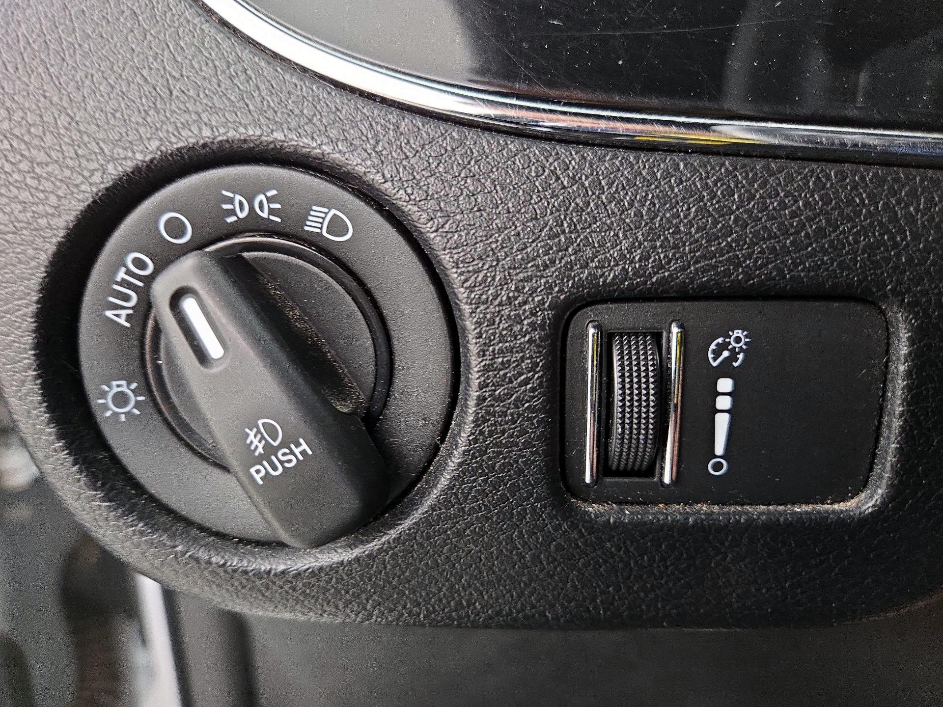 Thumbnail: 2018 Dodge Grand Caravan - 13