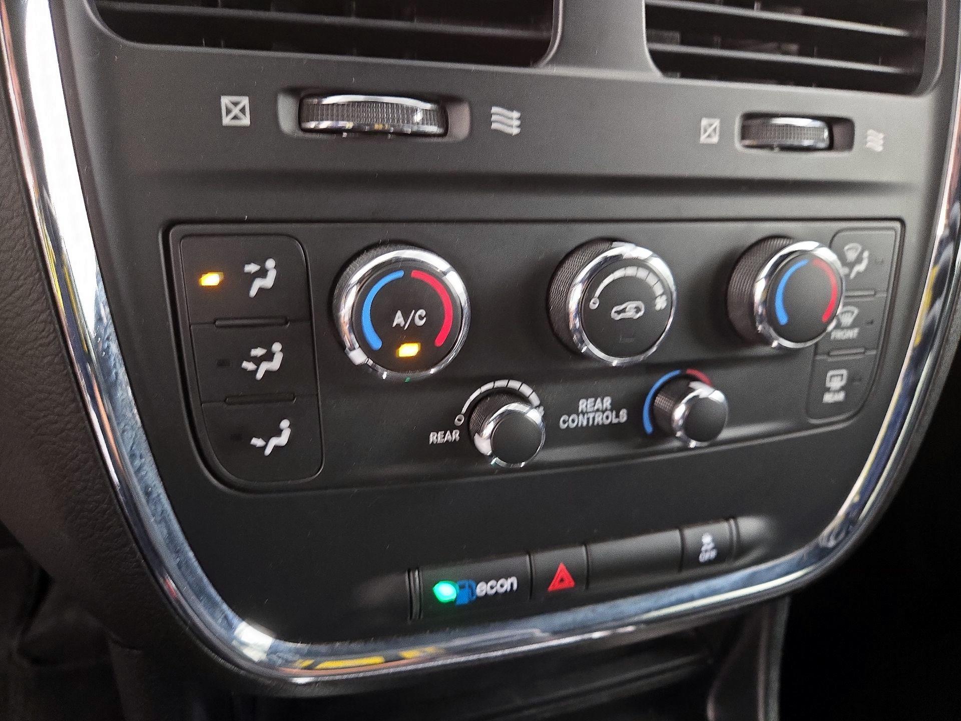 Thumbnail: 2018 Dodge Grand Caravan - 16