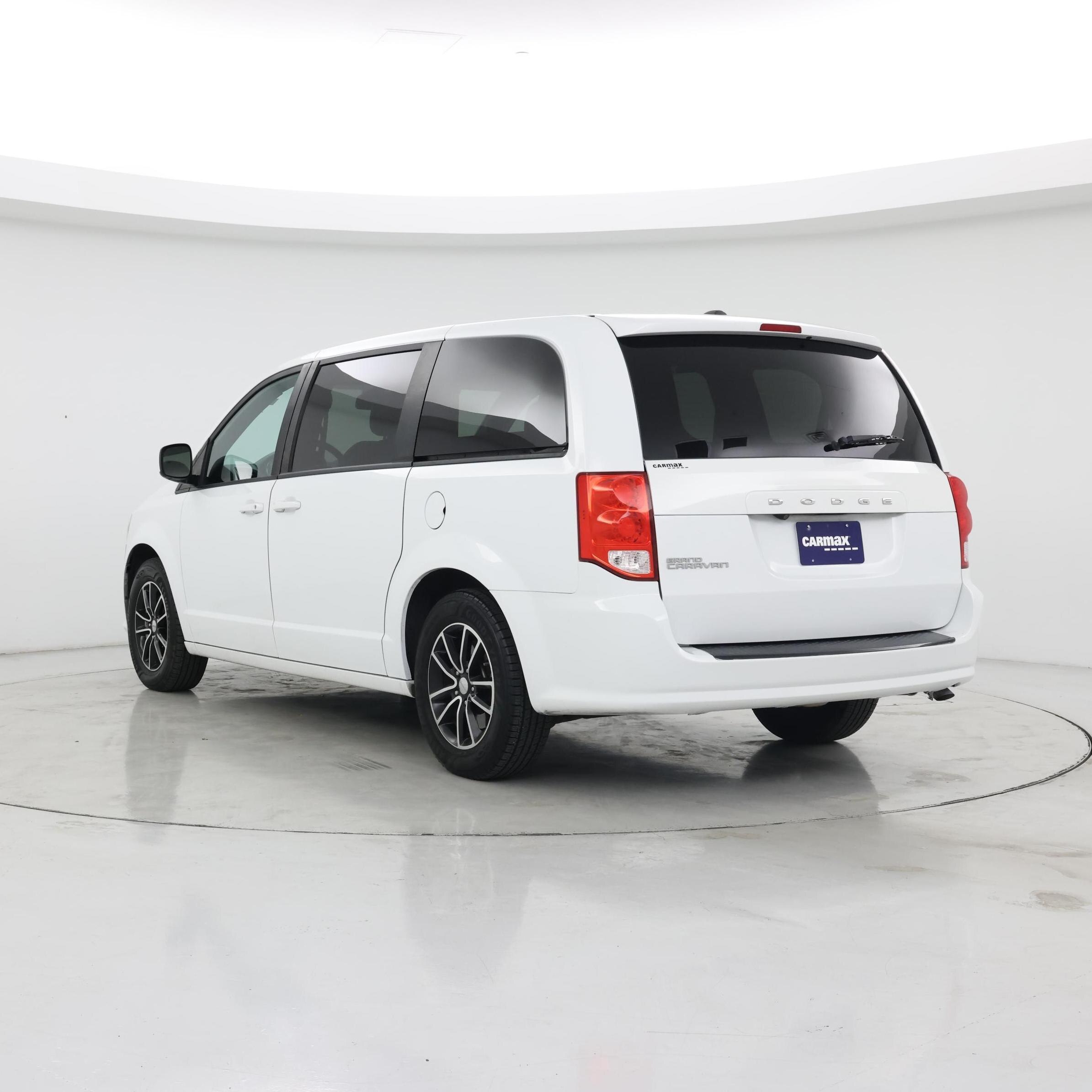 Thumbnail: 2018 Dodge Grand Caravan - 2