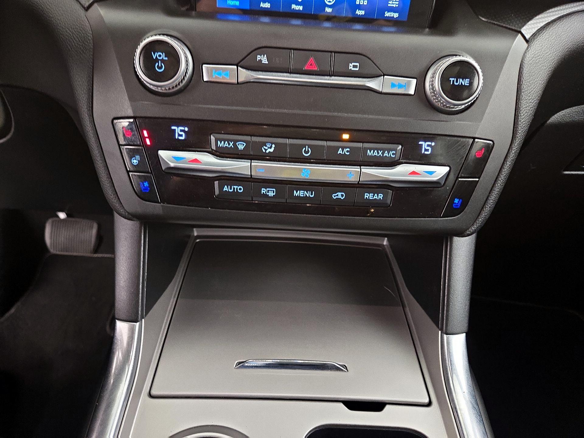 Thumbnail: 2020 Ford Explorer - 17