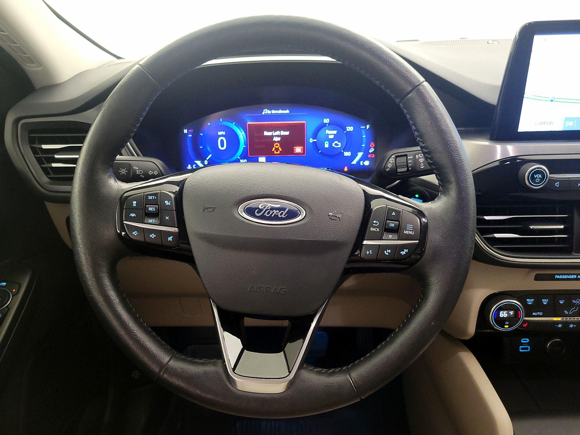 Thumbnail: 2021 Ford Escape - 10