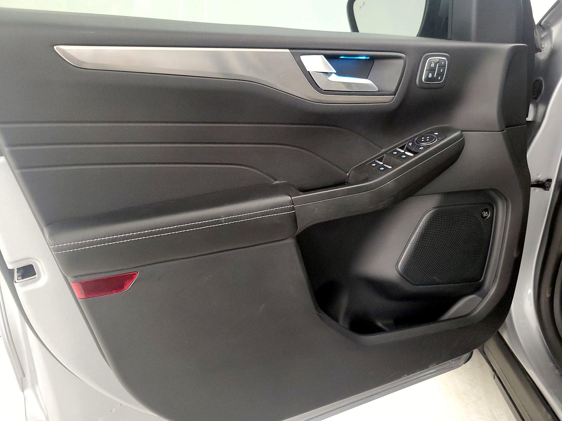 Thumbnail: 2021 Ford Escape - 12