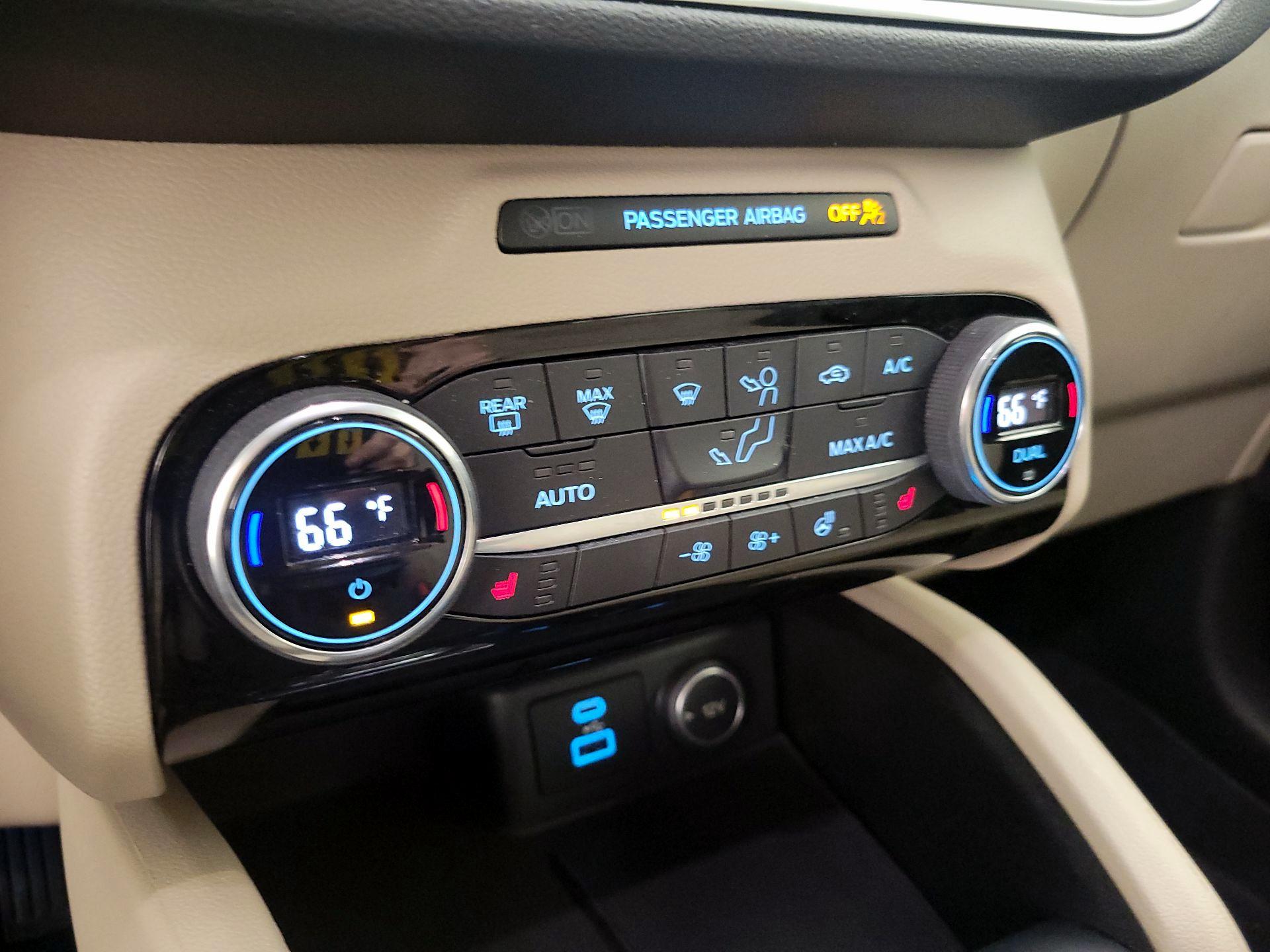 Thumbnail: 2021 Ford Escape - 17