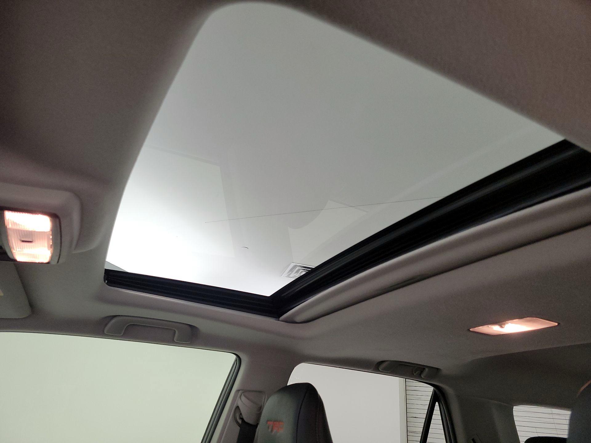 Thumbnail: 2020 Toyota 4Runner - 20