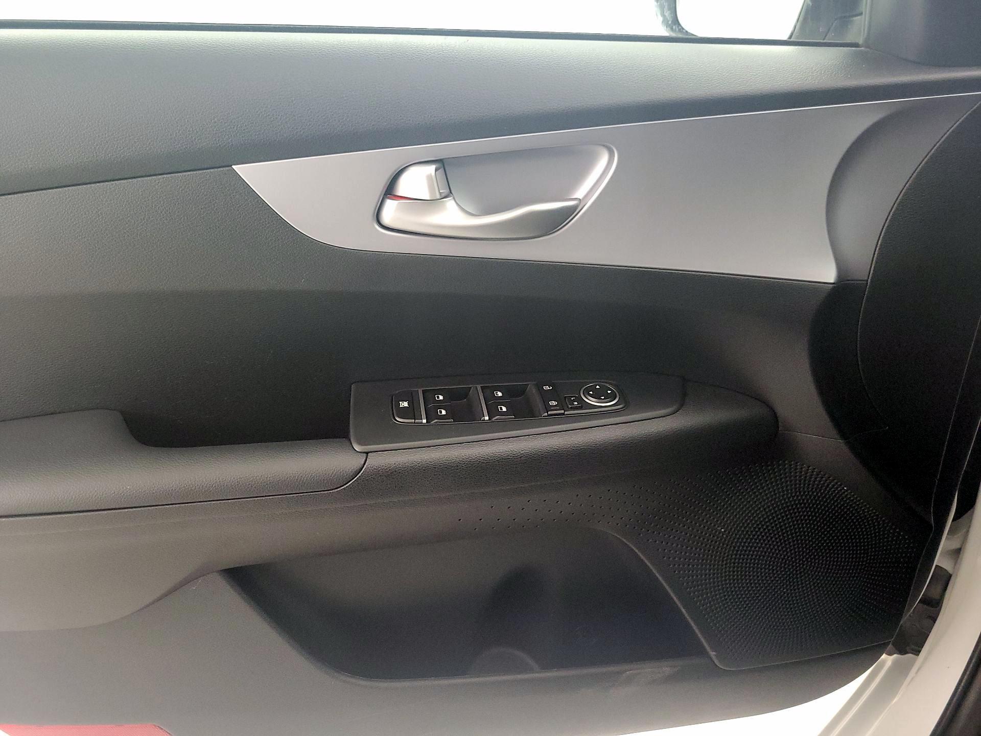 Thumbnail: 2024 Kia Forte - 12