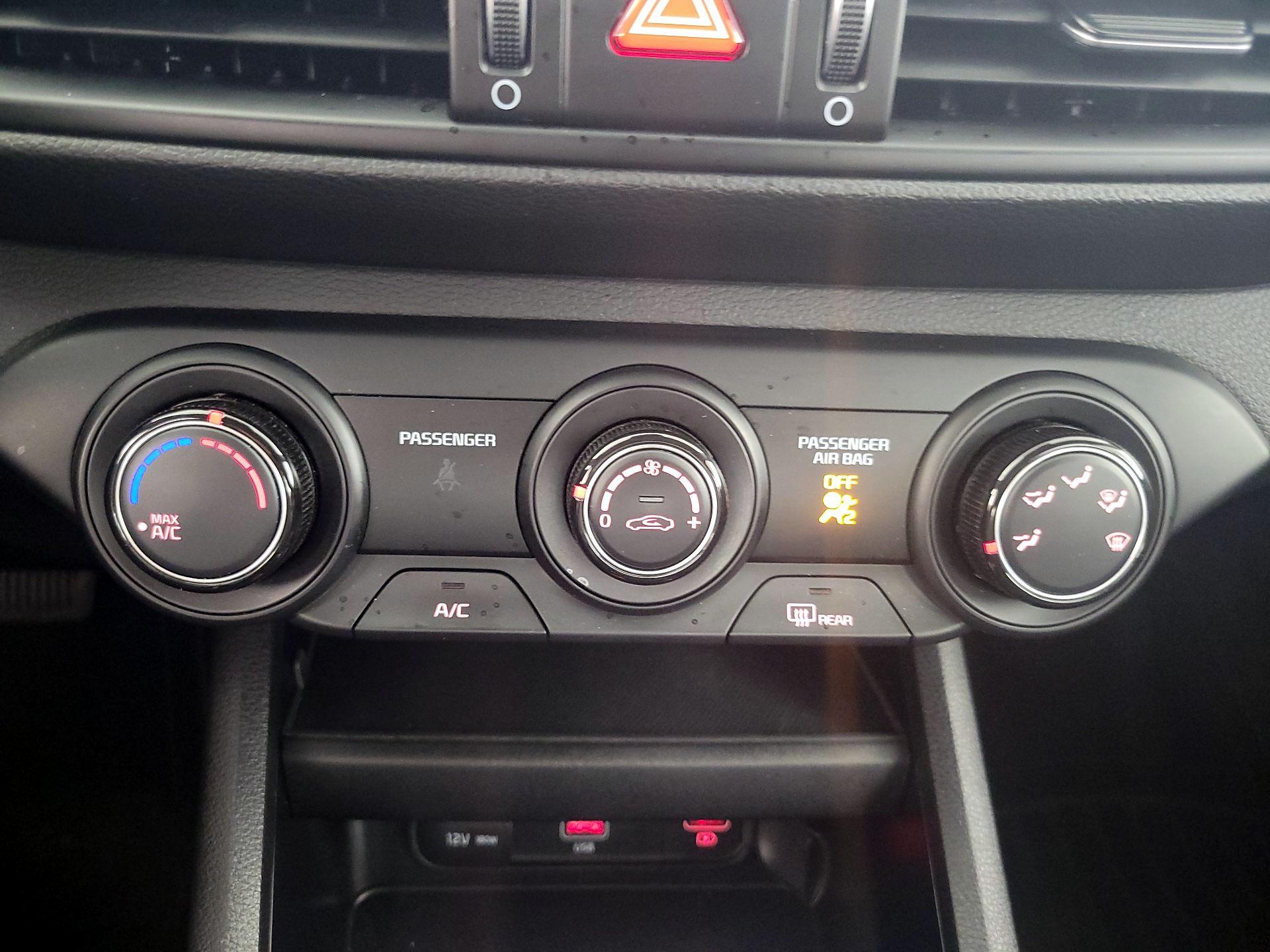 Thumbnail: 2024 Kia Forte - 16