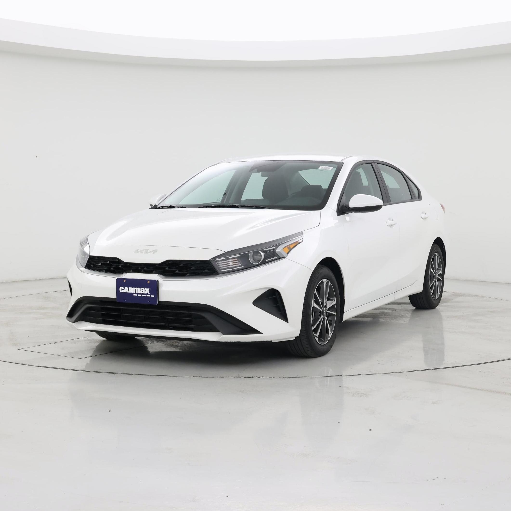 Thumbnail: 2024 Kia Forte - 4