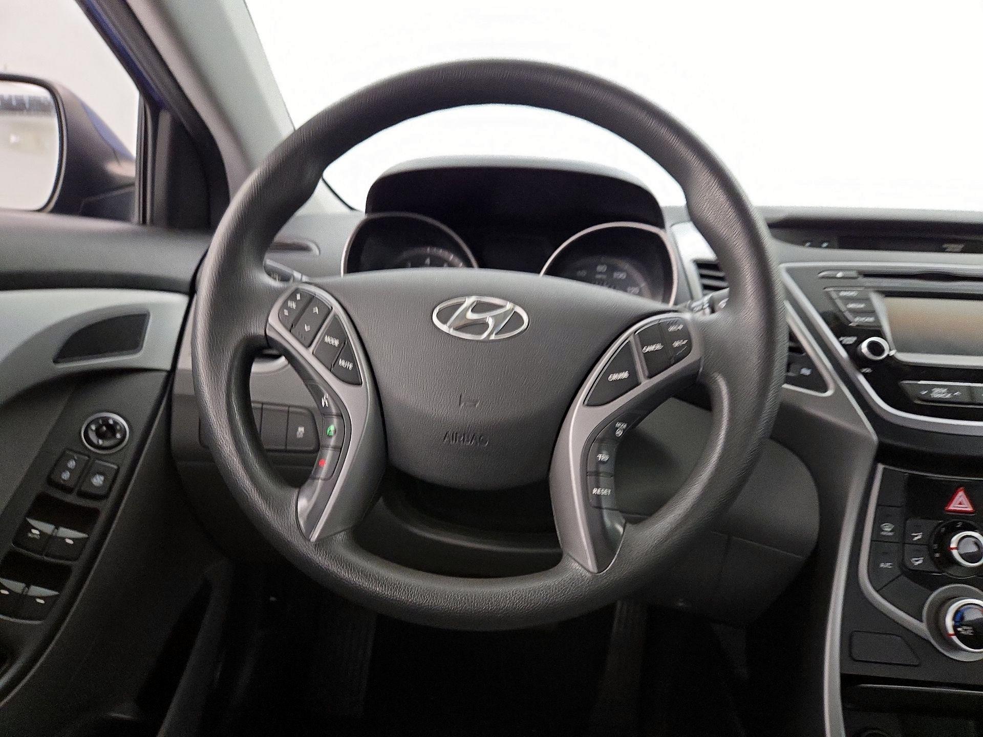 Thumbnail: 2015 Hyundai Elantra - 10