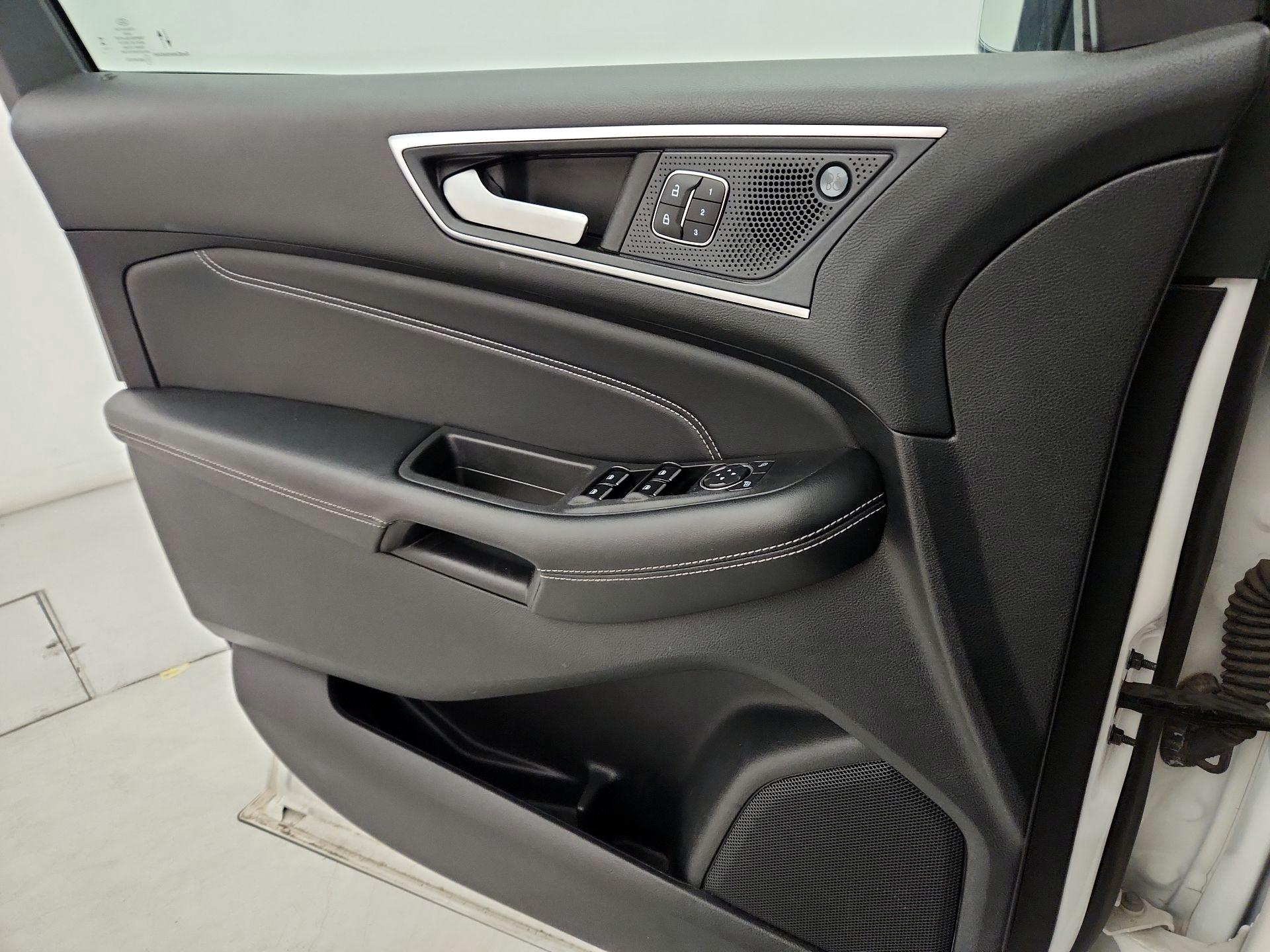 Thumbnail: 2023 Ford Edge - 12