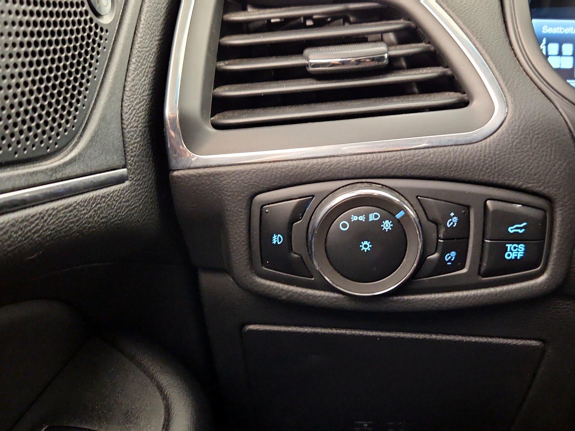 Thumbnail: 2023 Ford Edge - 13