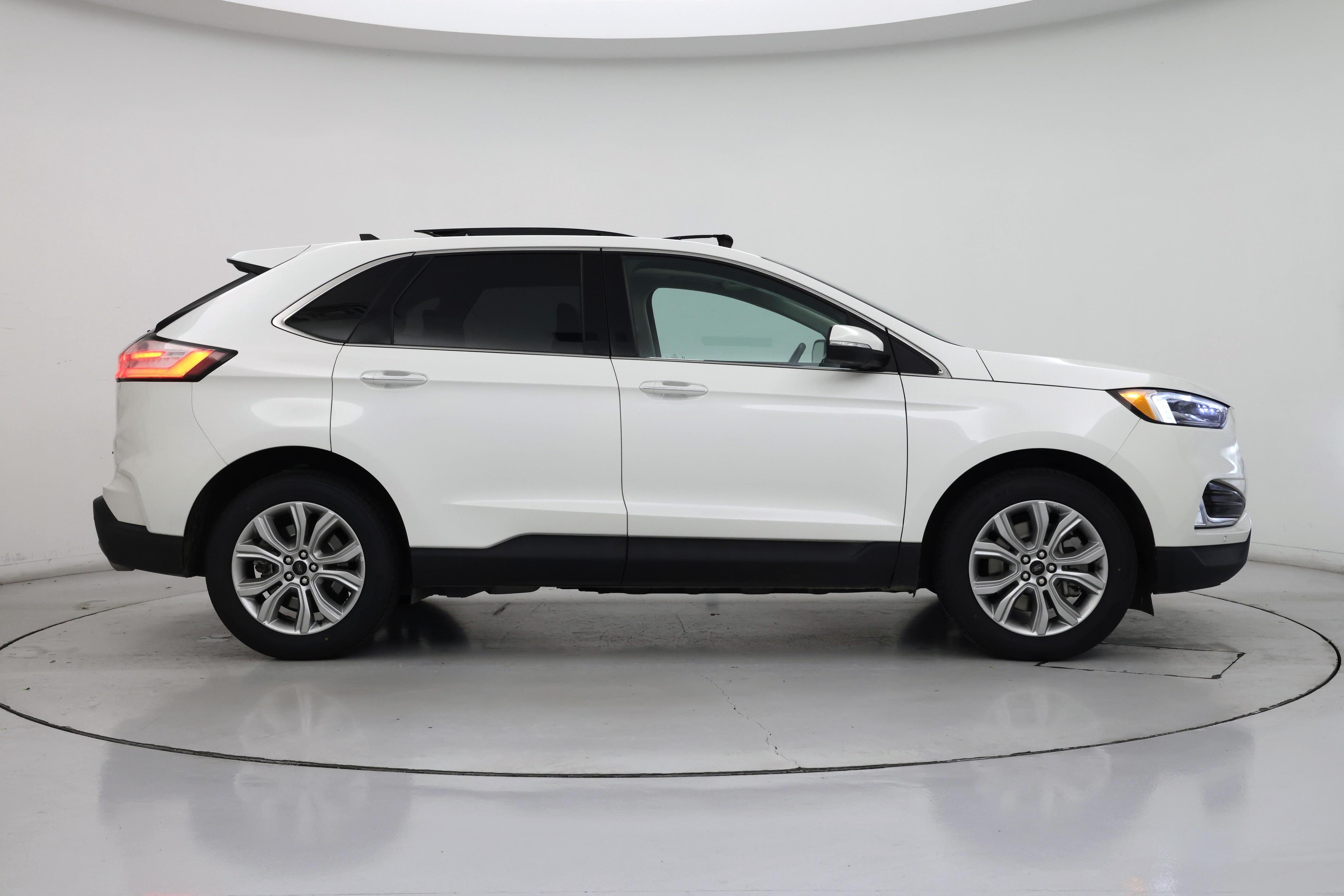 Thumbnail: 2023 Ford Edge - 7