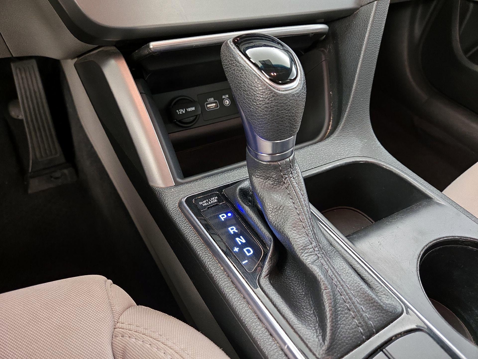 Thumbnail: 2015 Hyundai Sonata - 17