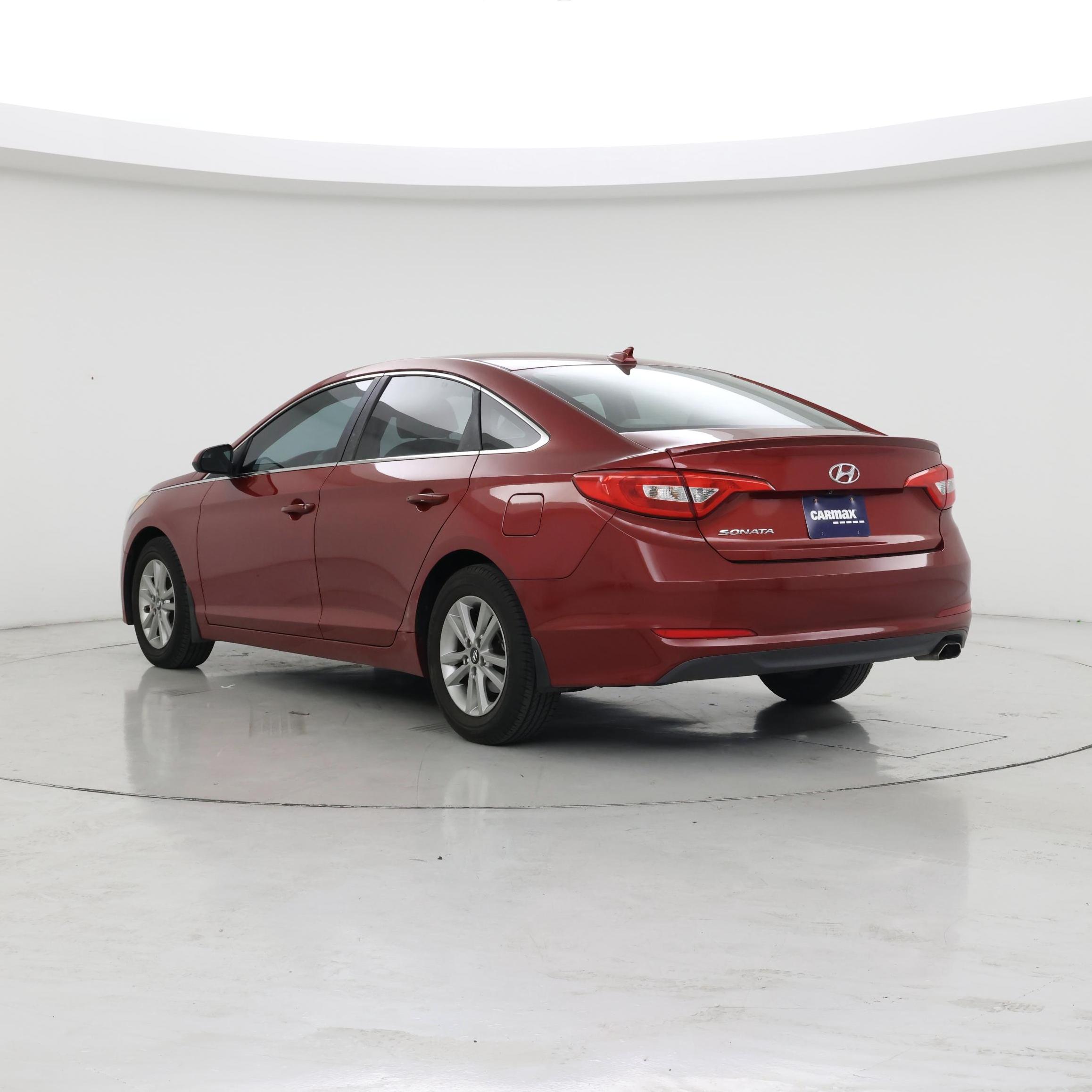 Thumbnail: 2015 Hyundai Sonata - 2