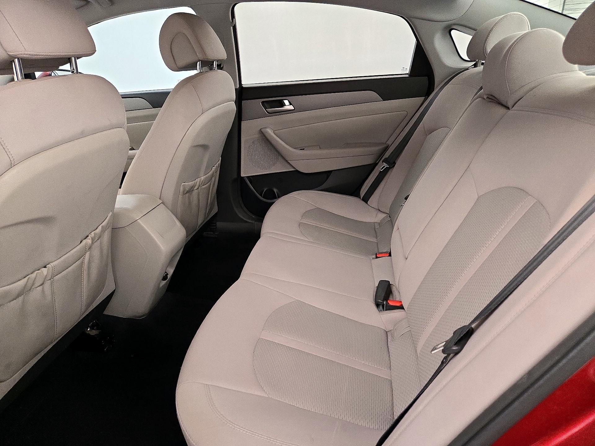 Thumbnail: 2015 Hyundai Sonata - 19