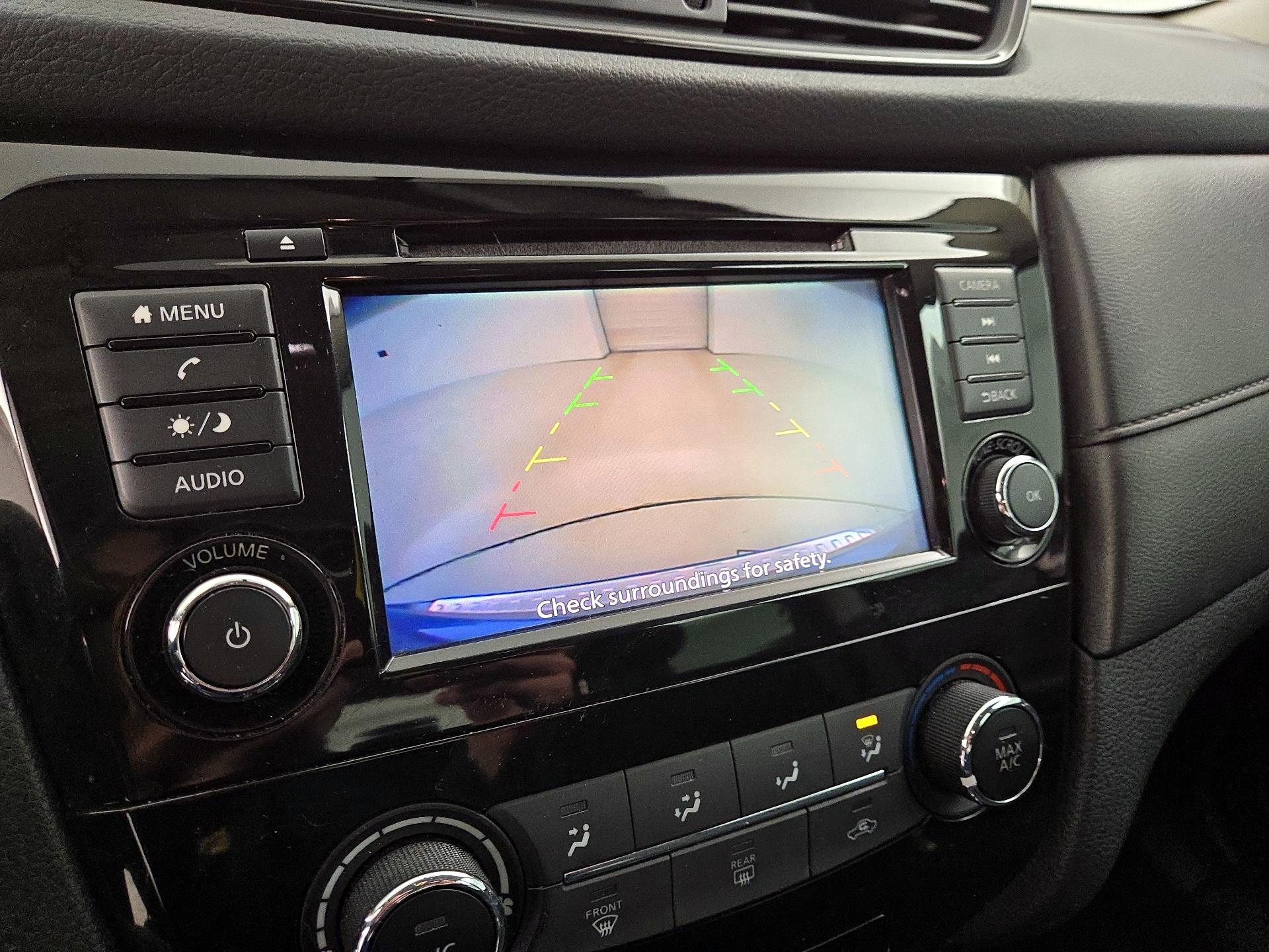 Thumbnail: 2018 Nissan Rogue - 14