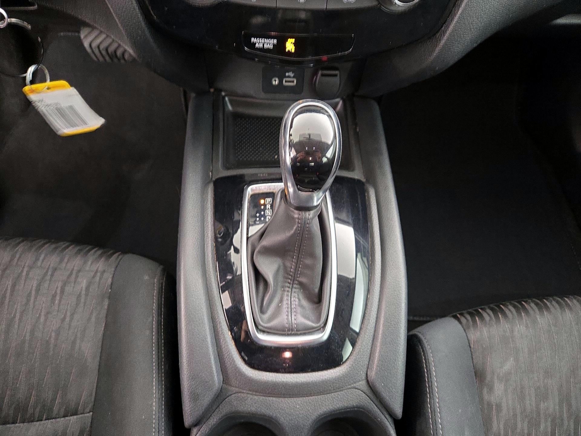 Thumbnail: 2018 Nissan Rogue - 17