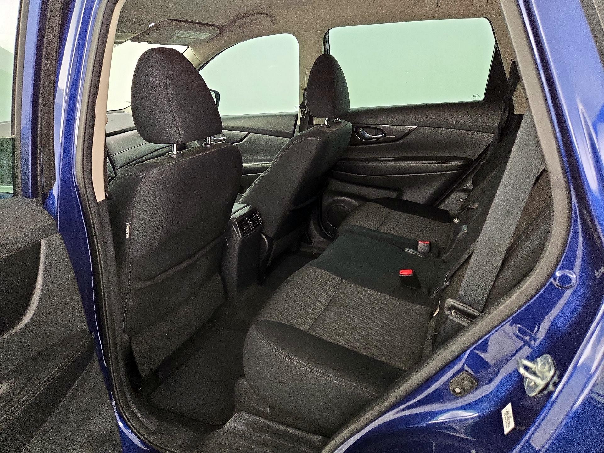 Thumbnail: 2018 Nissan Rogue - 19