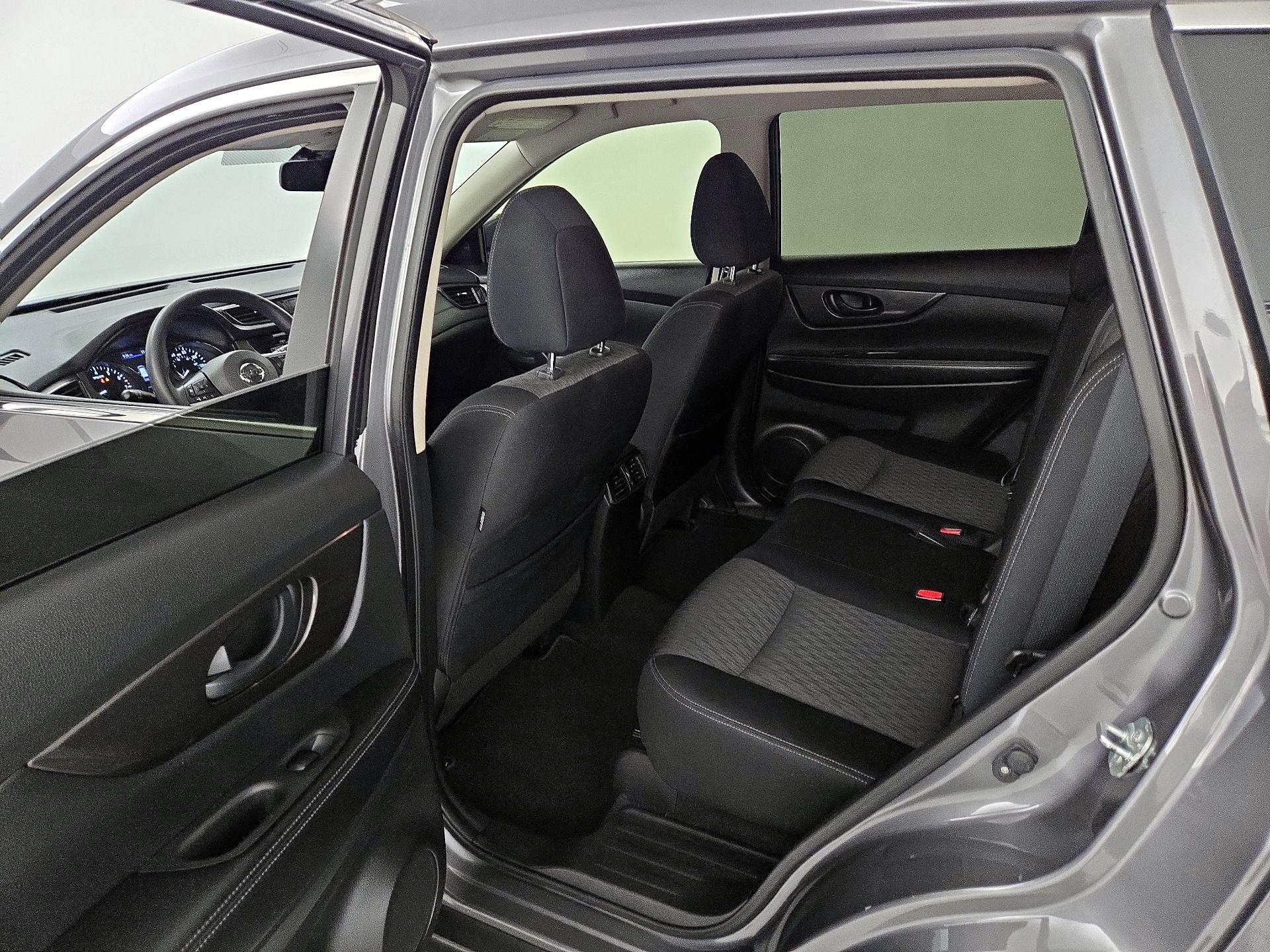 Thumbnail: 2019 Nissan Rogue - 19