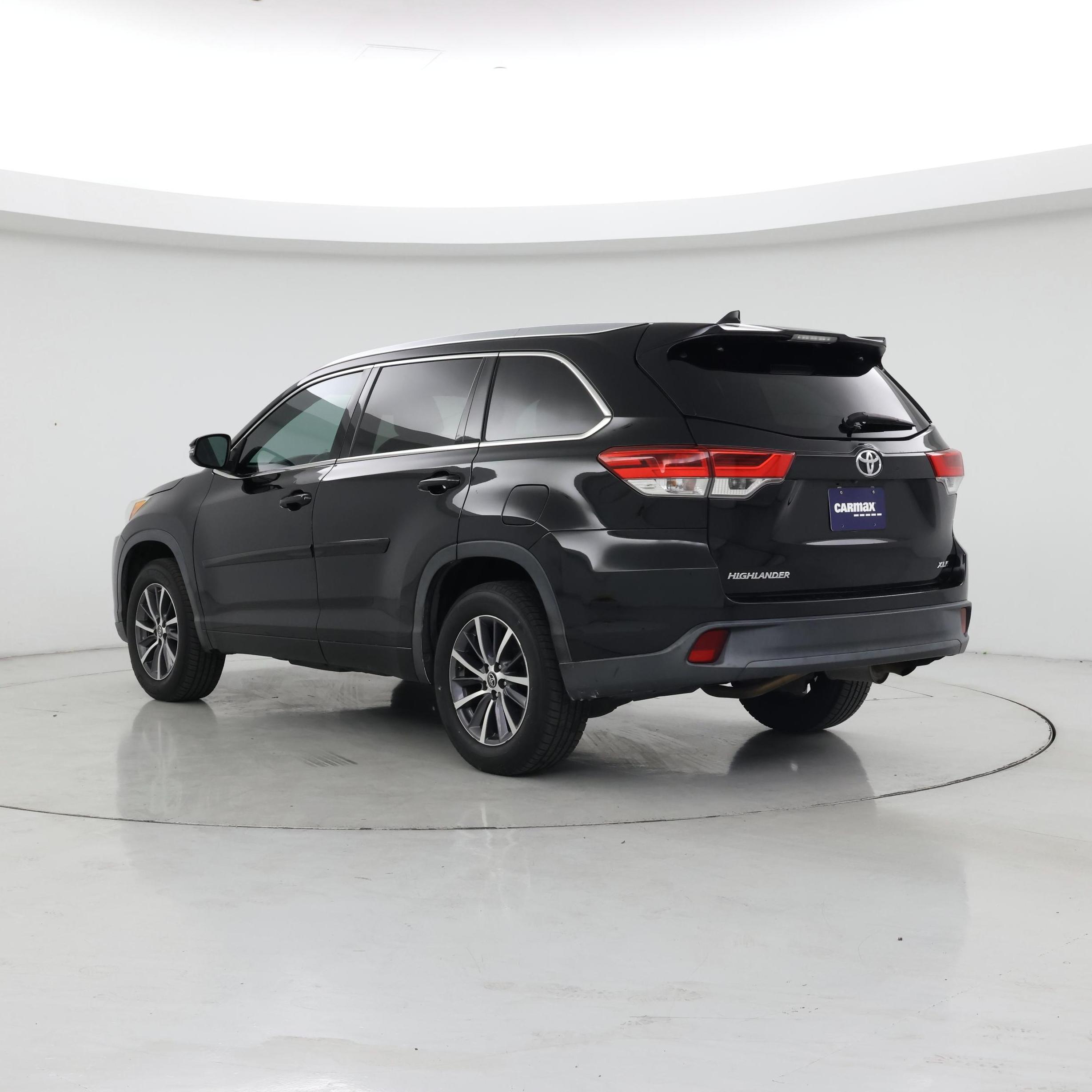 Thumbnail: 2017 Toyota Highlander - 2