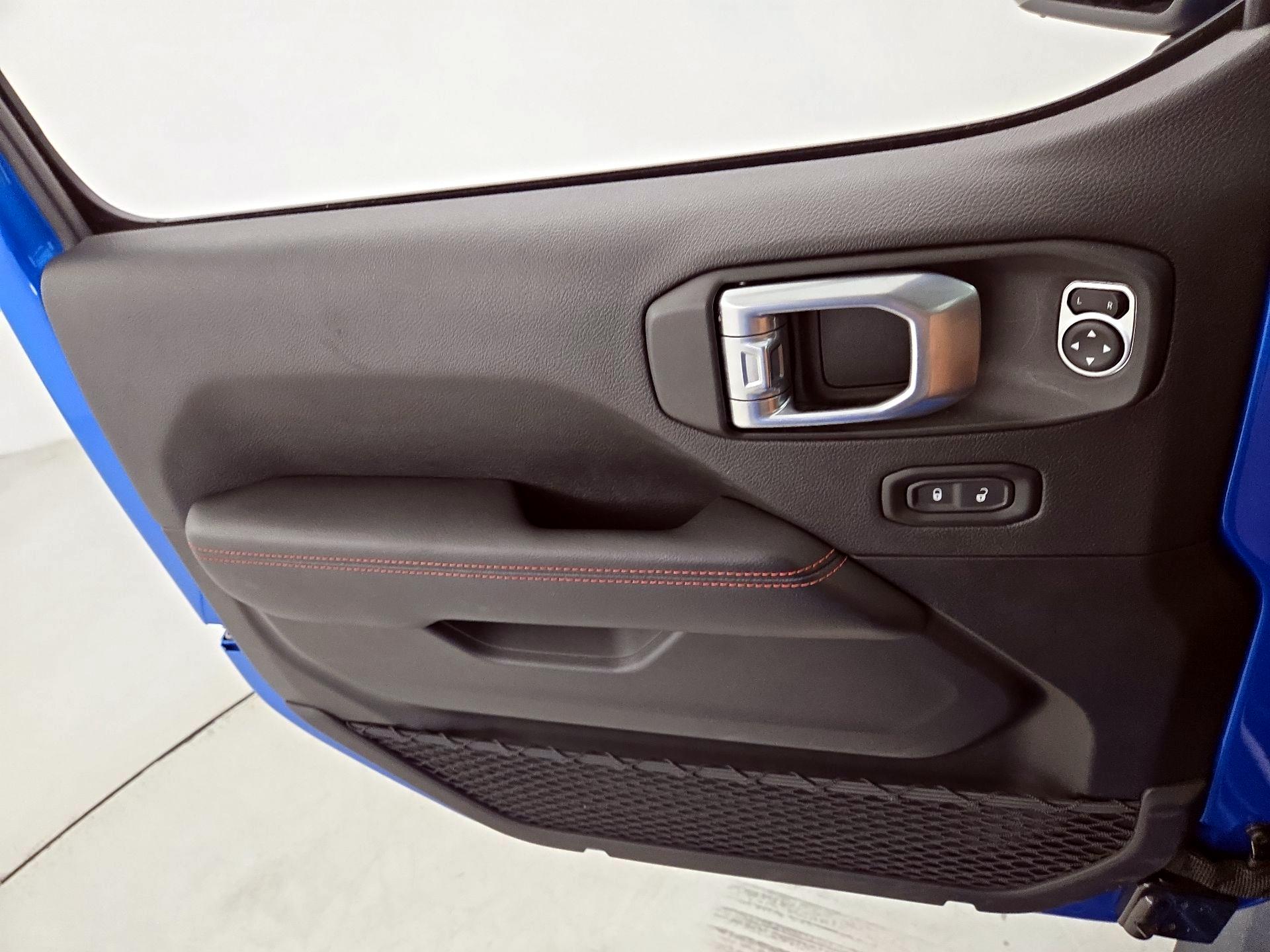 Thumbnail: 2020 Jeep Gladiator - 12