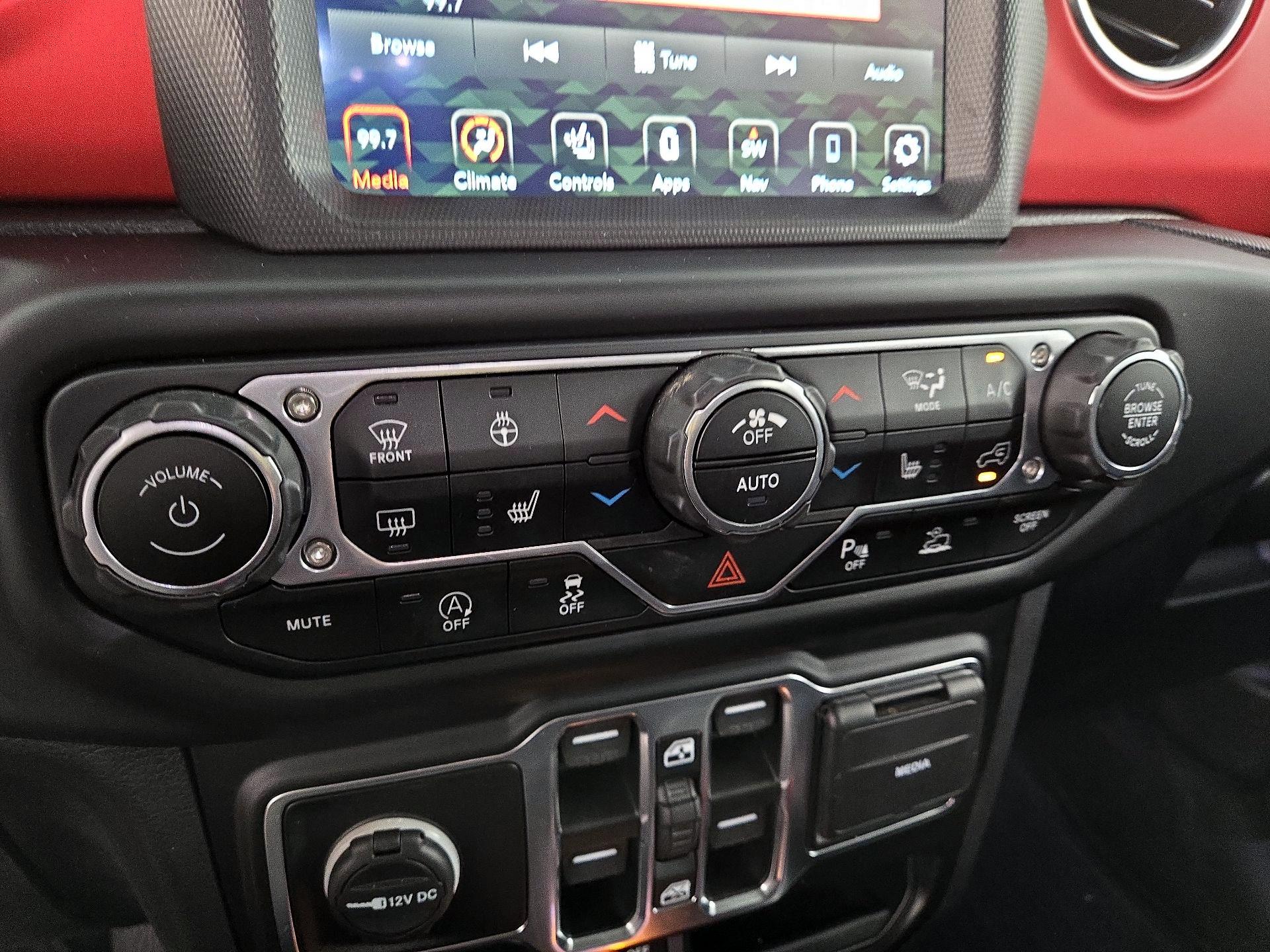 Thumbnail: 2020 Jeep Gladiator - 17