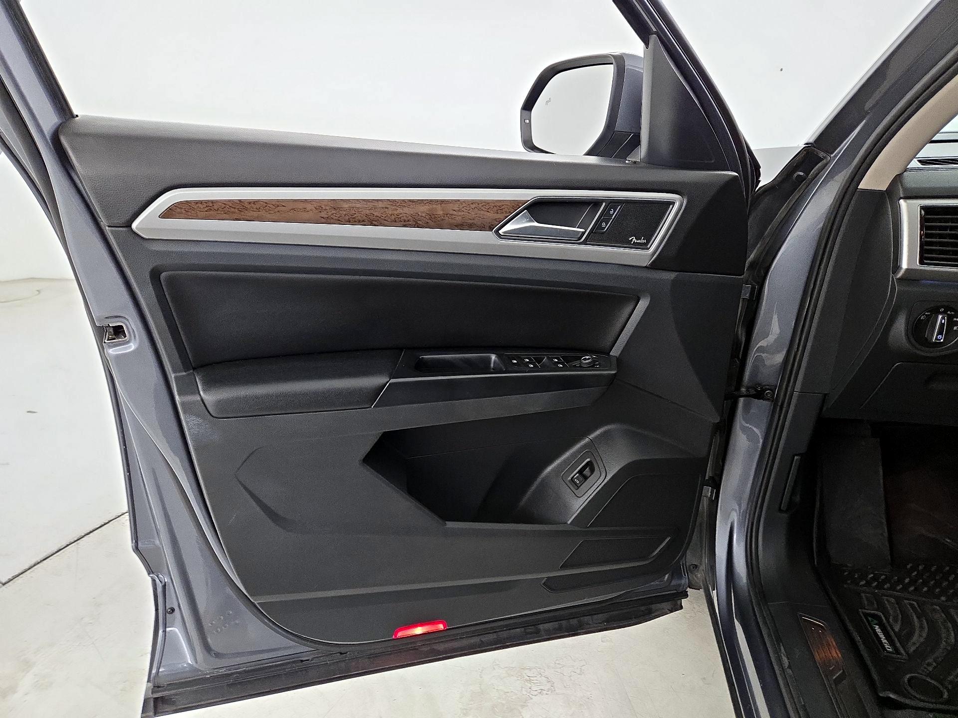 Thumbnail: 2018 Volkswagen Atlas - 12