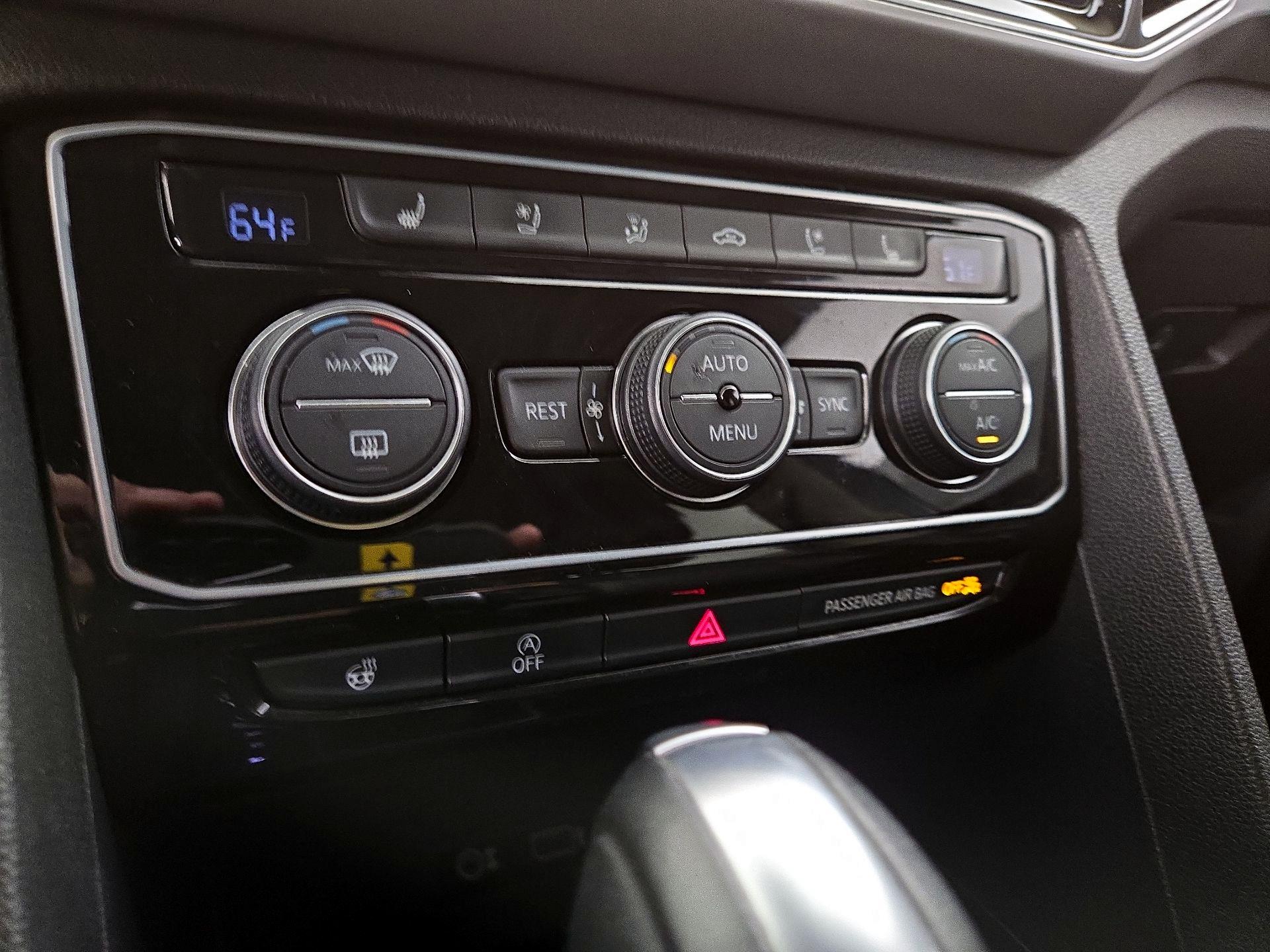 Thumbnail: 2018 Volkswagen Atlas - 17