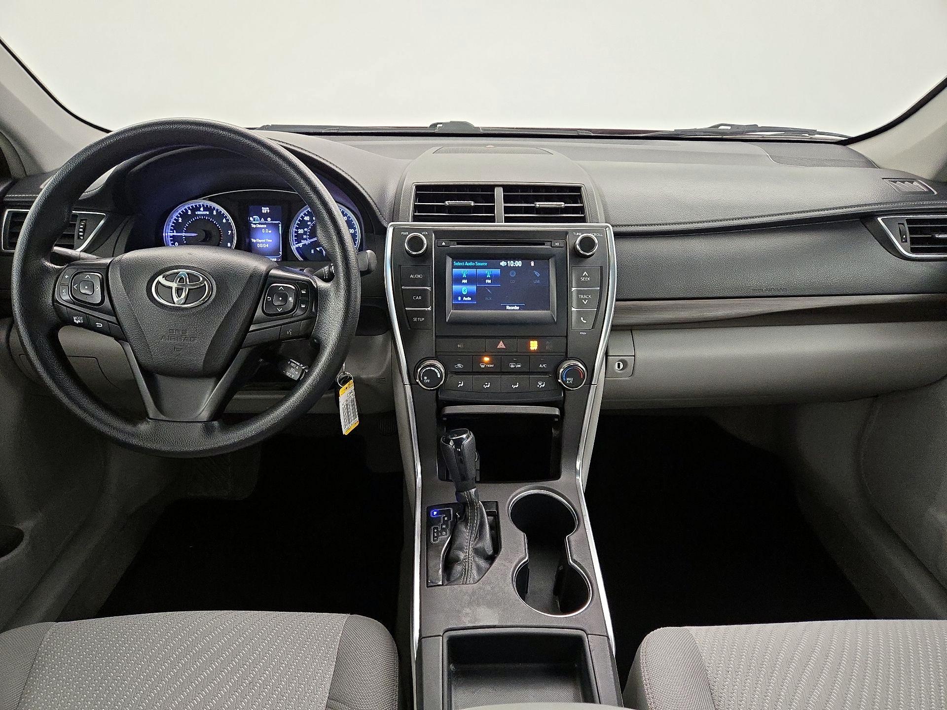 Thumbnail: 2016 Toyota Camry - 9