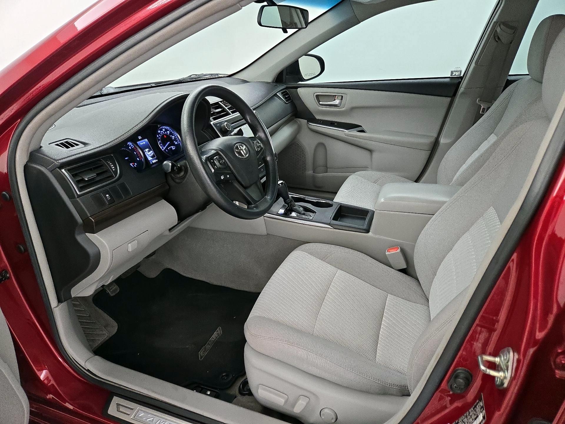 Thumbnail: 2016 Toyota Camry - 11