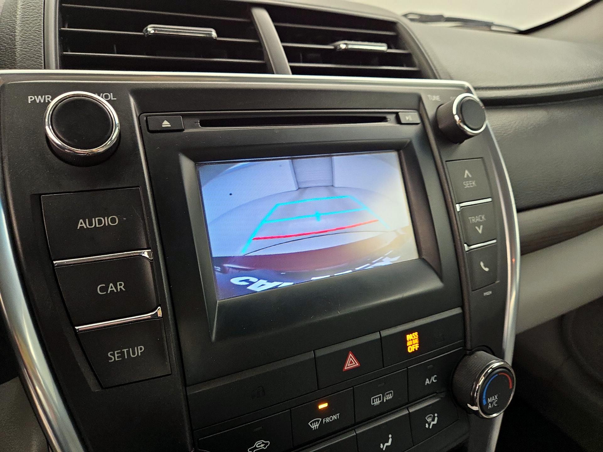 Thumbnail: 2016 Toyota Camry - 14