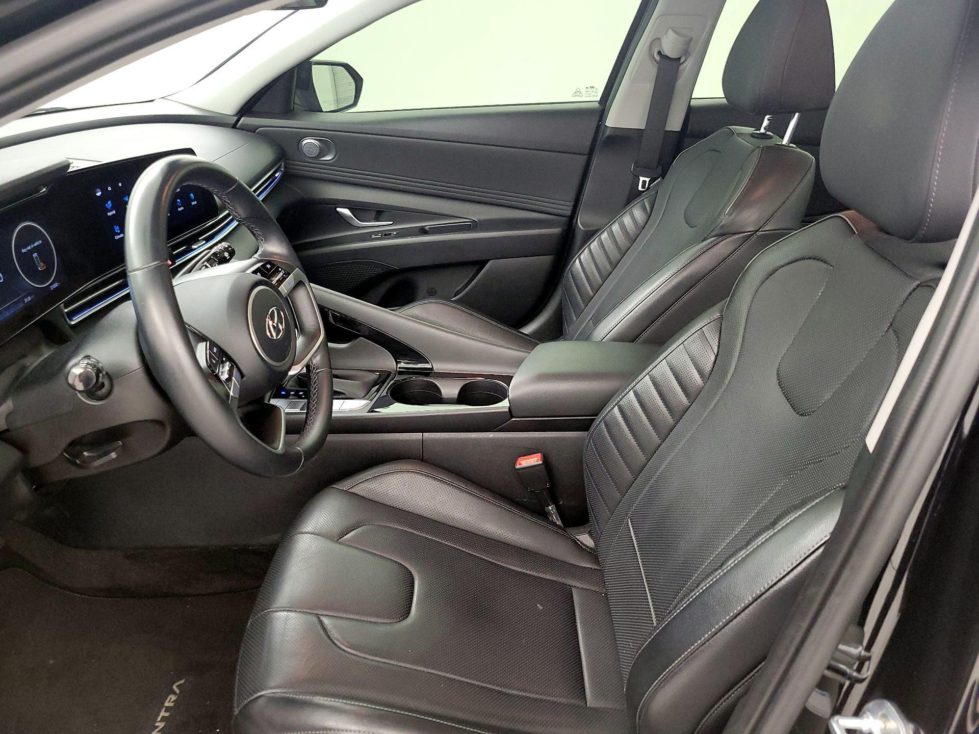 Thumbnail: 2022 Hyundai Elantra - 11