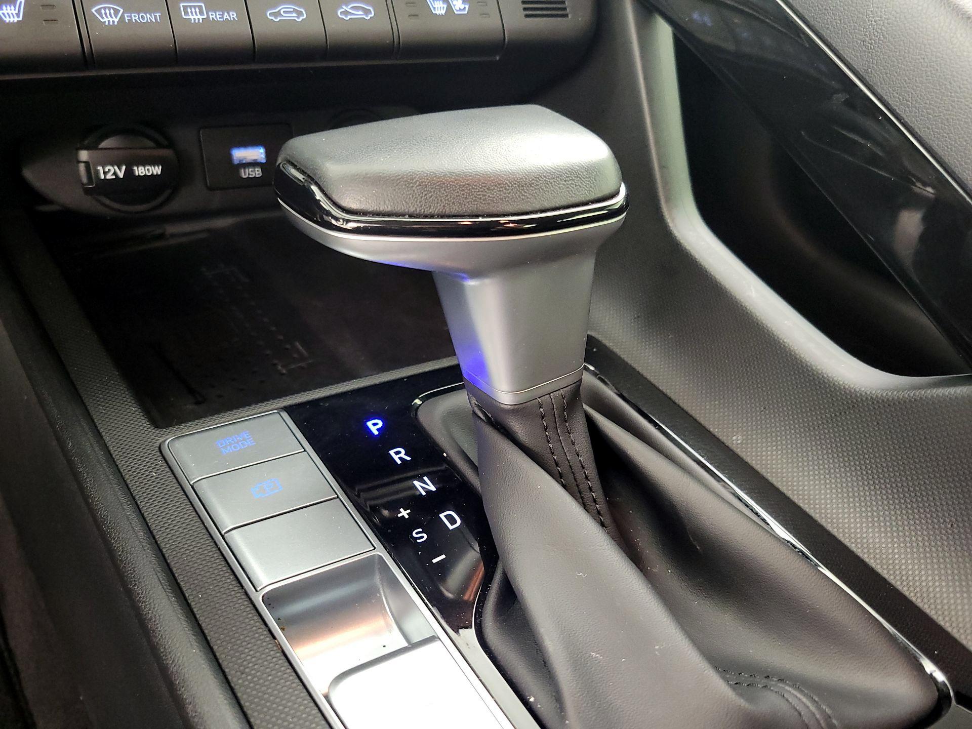 Thumbnail: 2022 Hyundai Elantra - 17