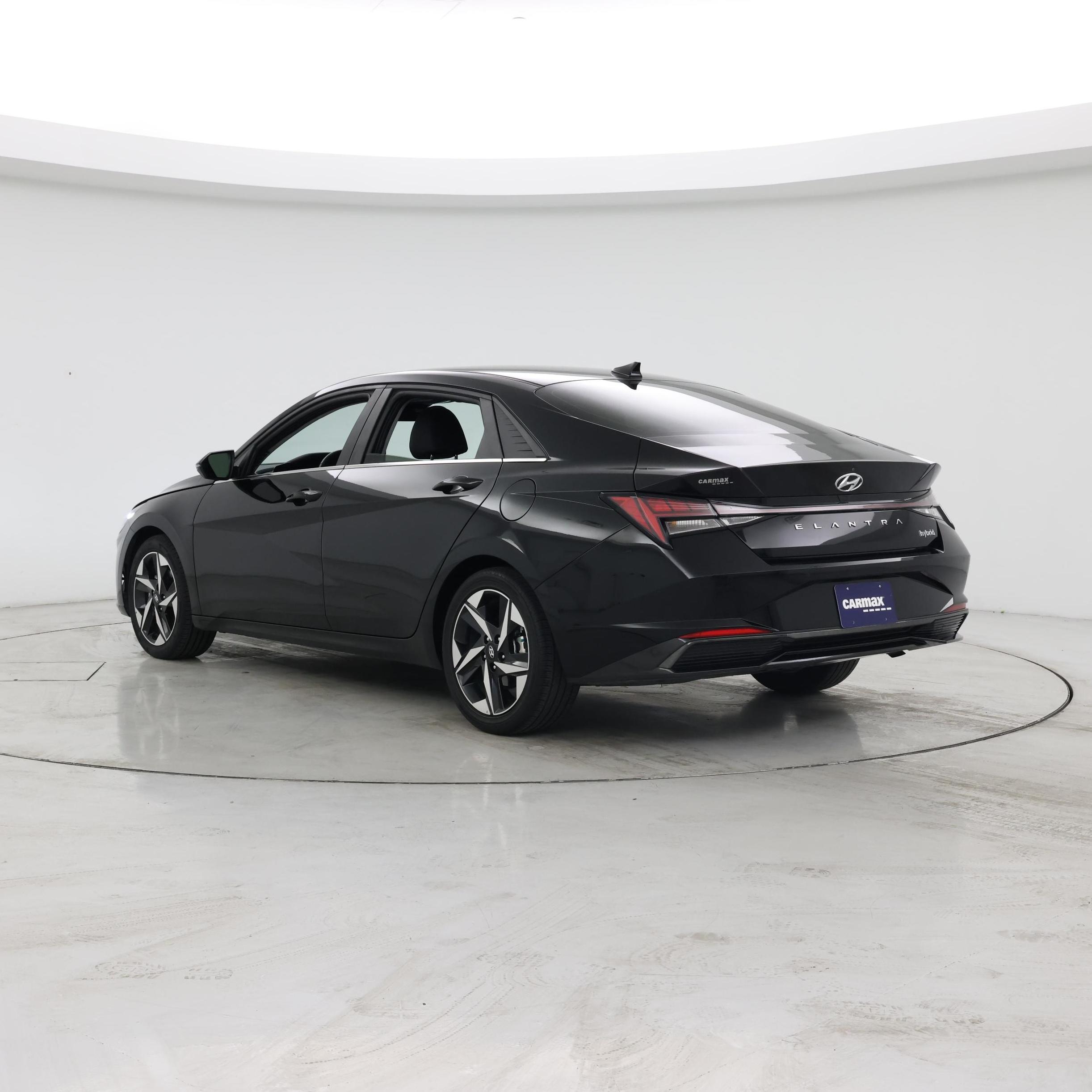 Thumbnail: 2022 Hyundai Elantra - 2