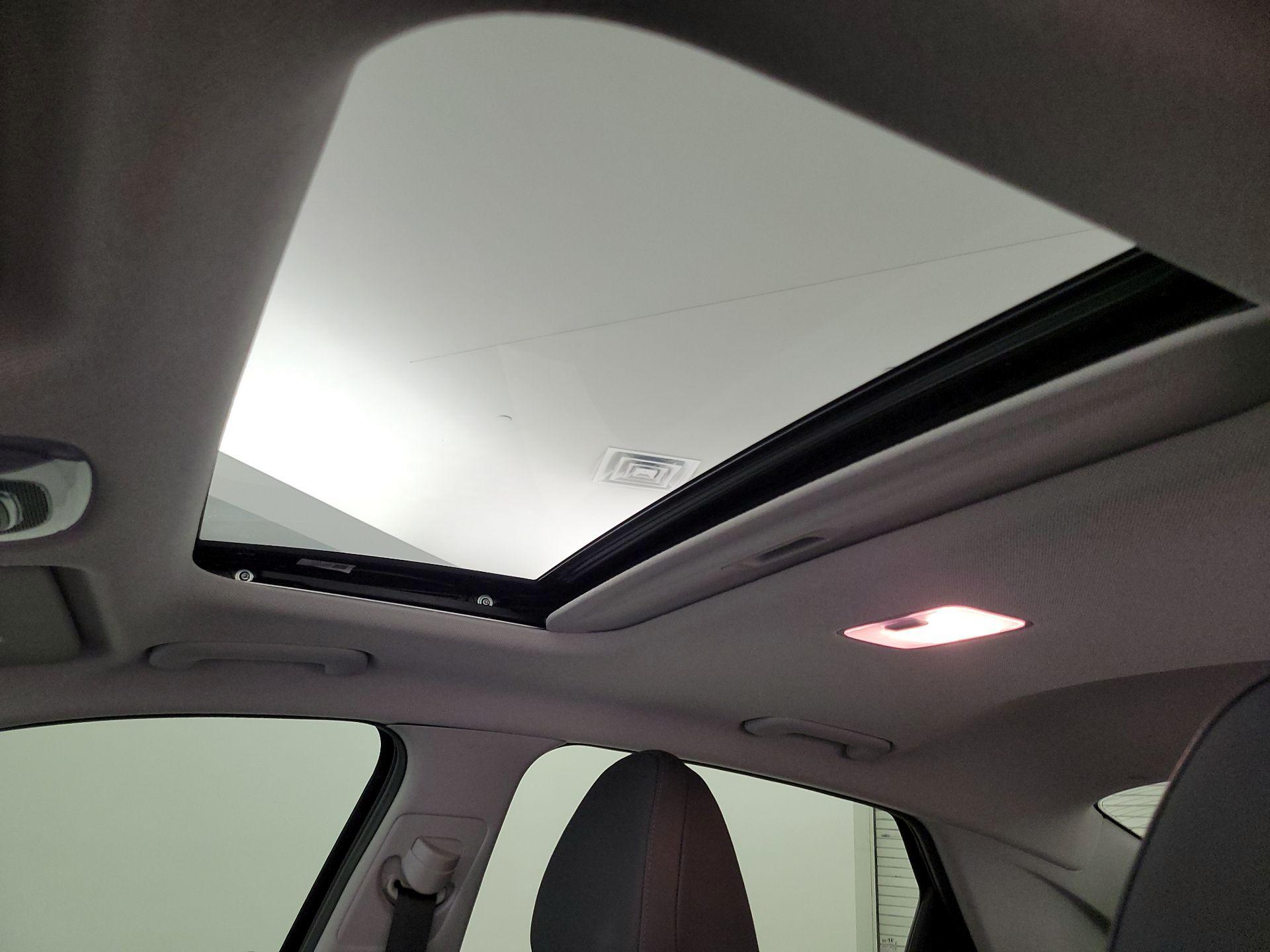 Thumbnail: 2022 Hyundai Elantra - 19