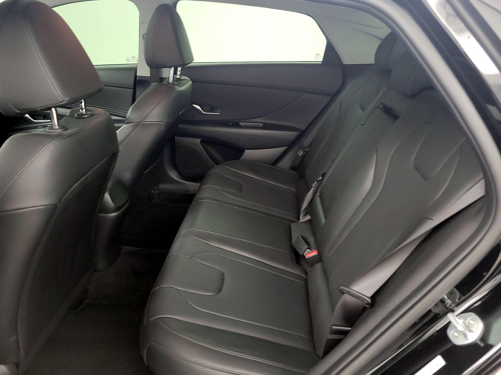 Thumbnail: 2022 Hyundai Elantra - 20