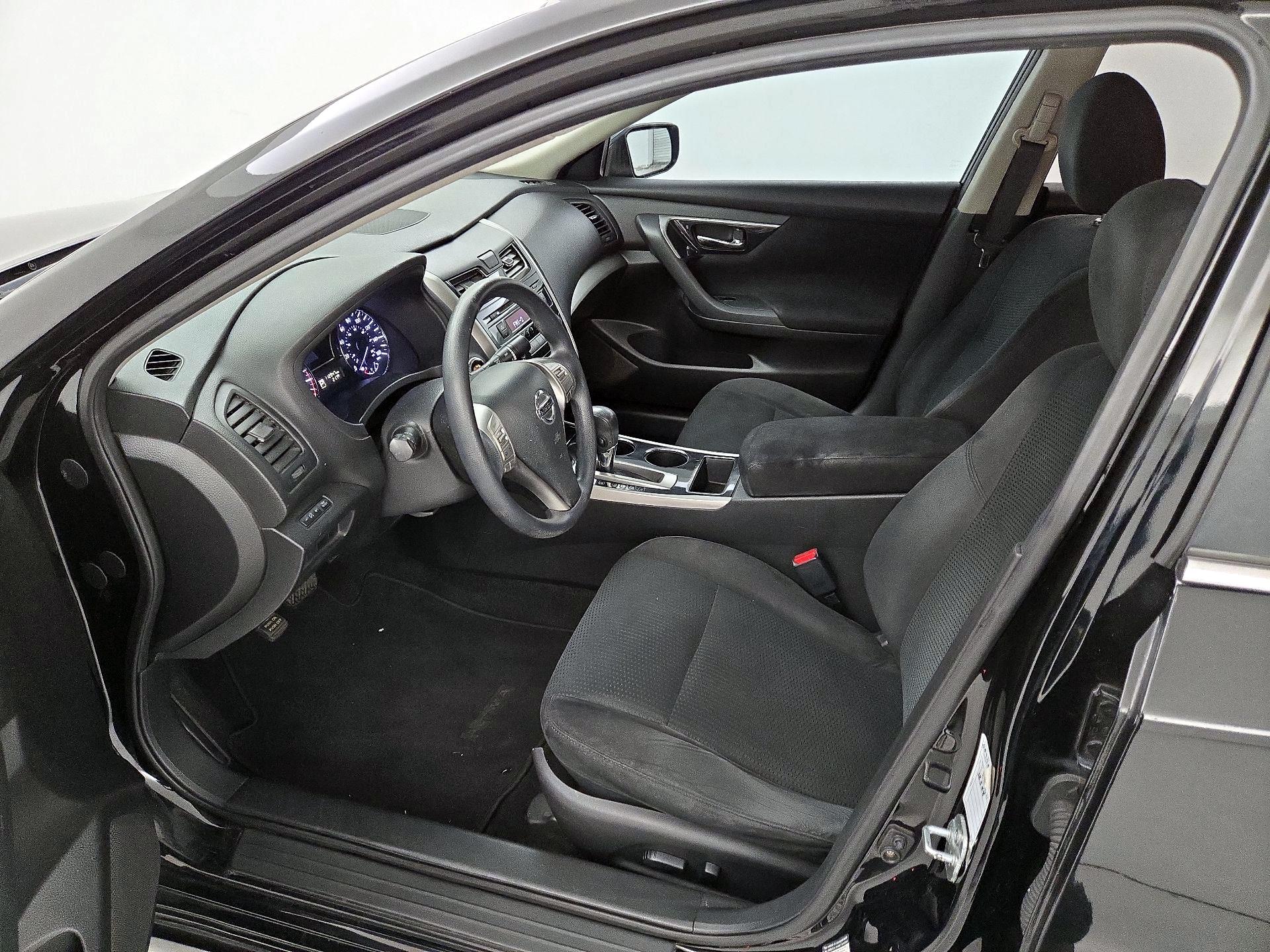 Thumbnail: 2014 Nissan Altima - 11