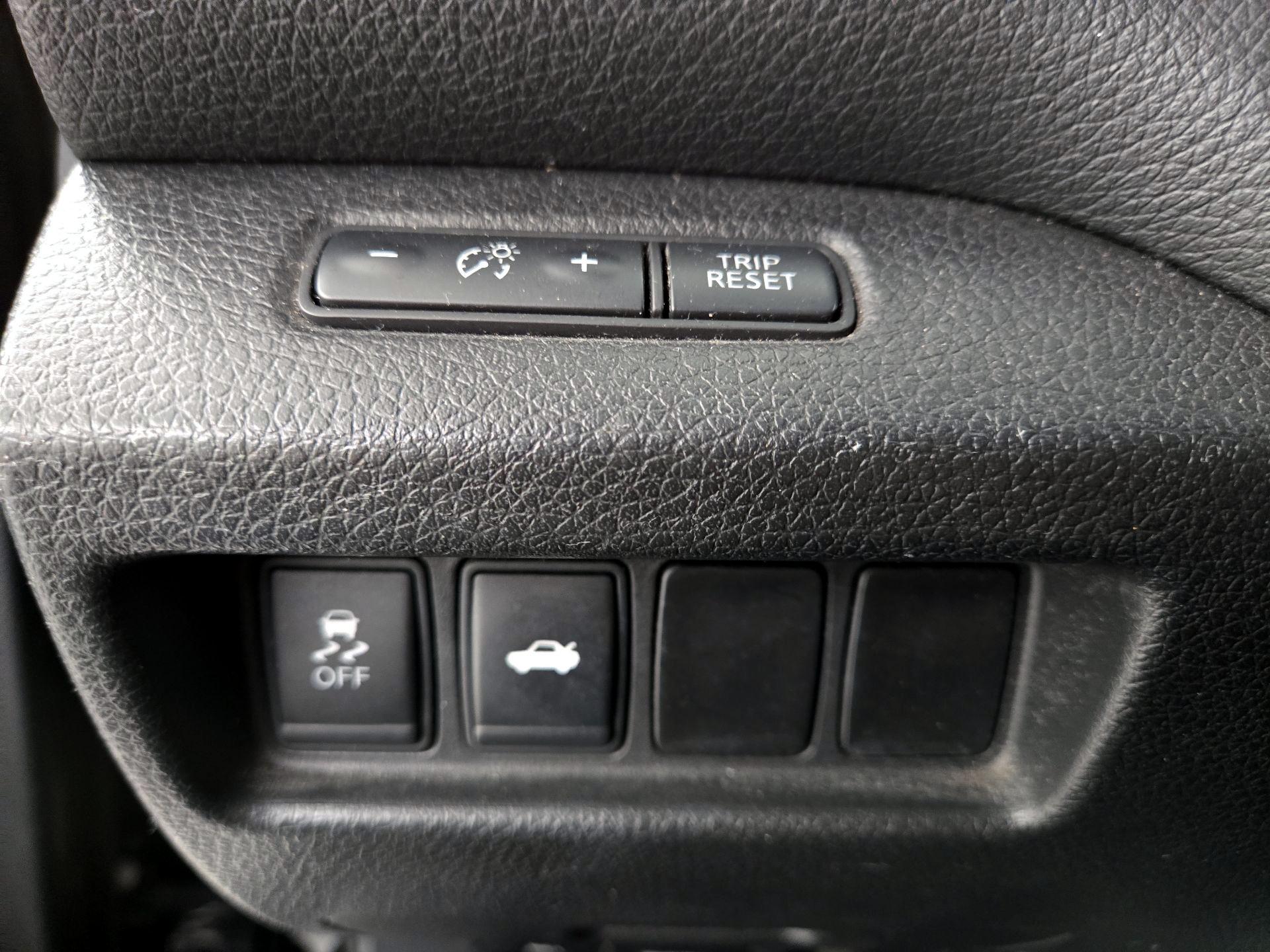 Thumbnail: 2014 Nissan Altima - 13