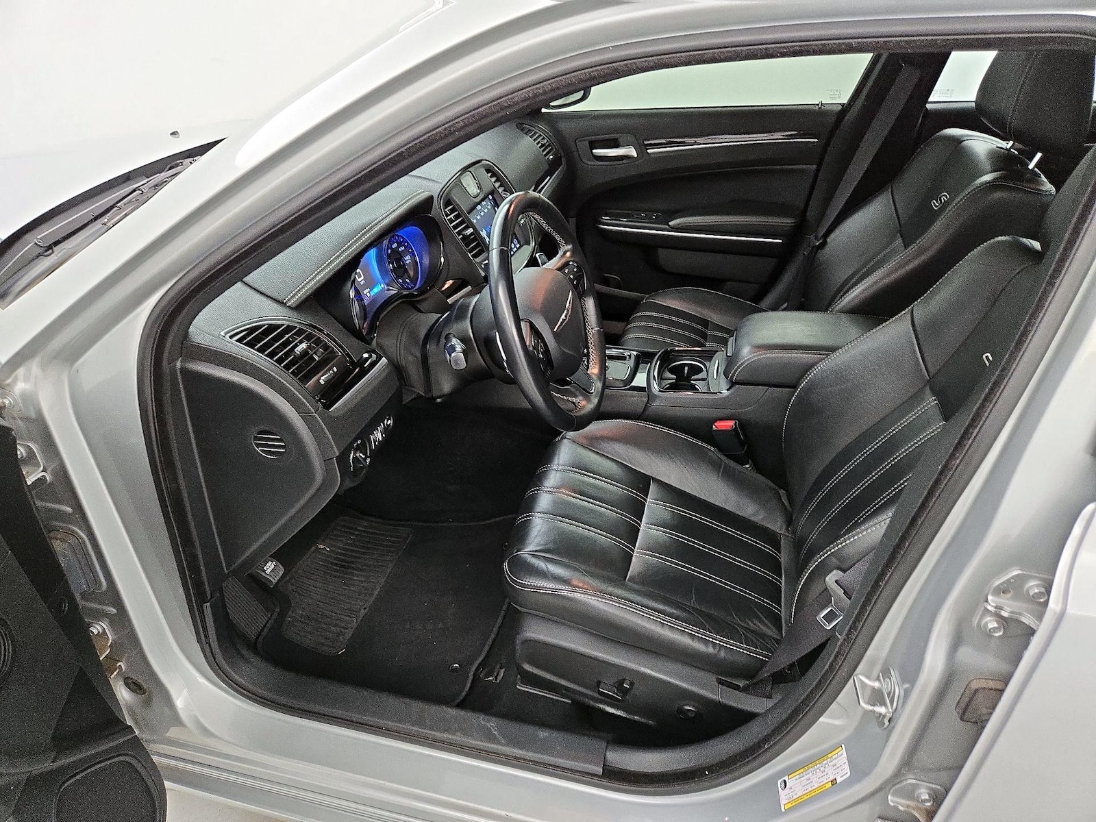 2019 Chrysler 300 S - Photo 12